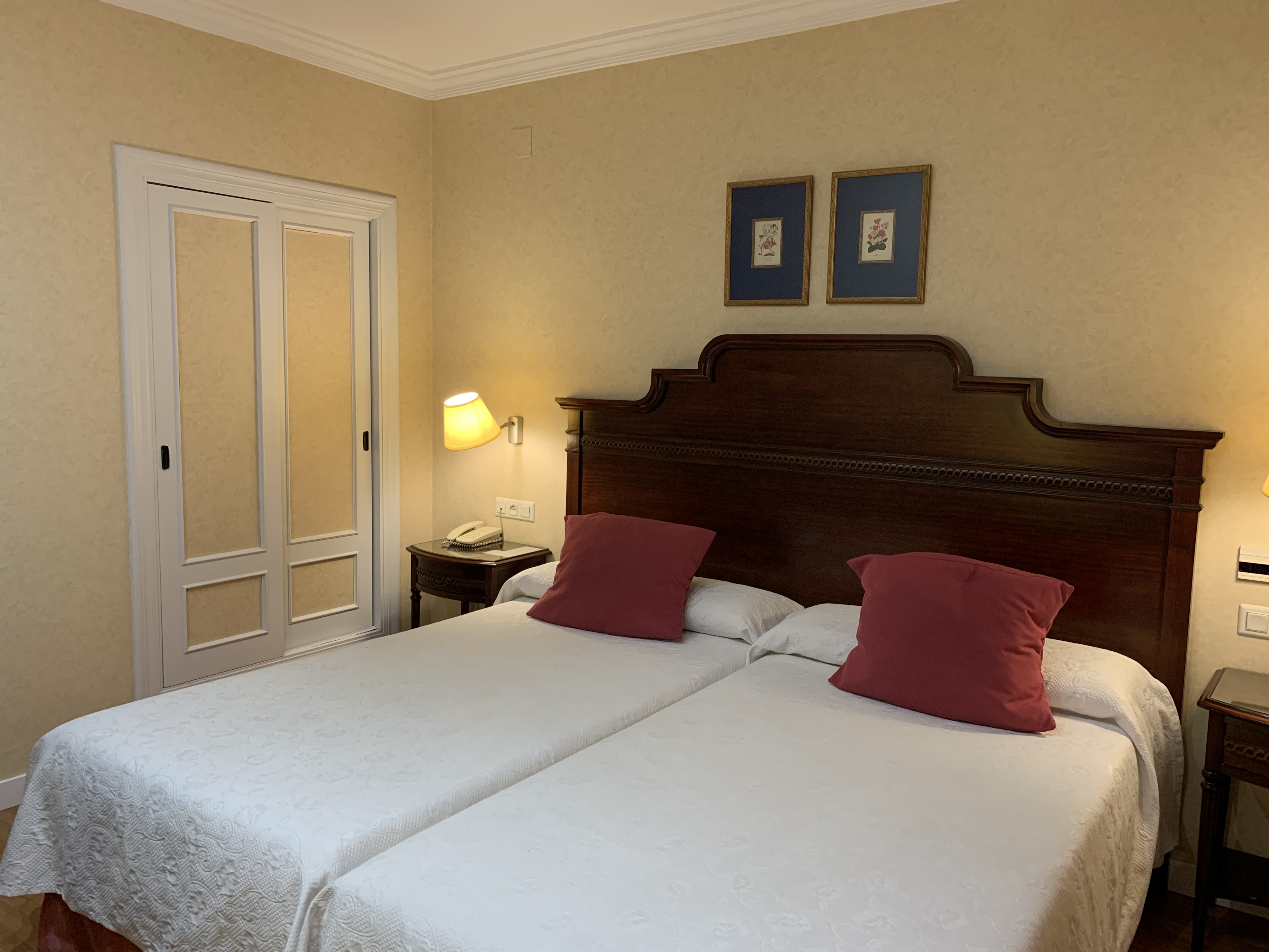 Double or Twin Standard