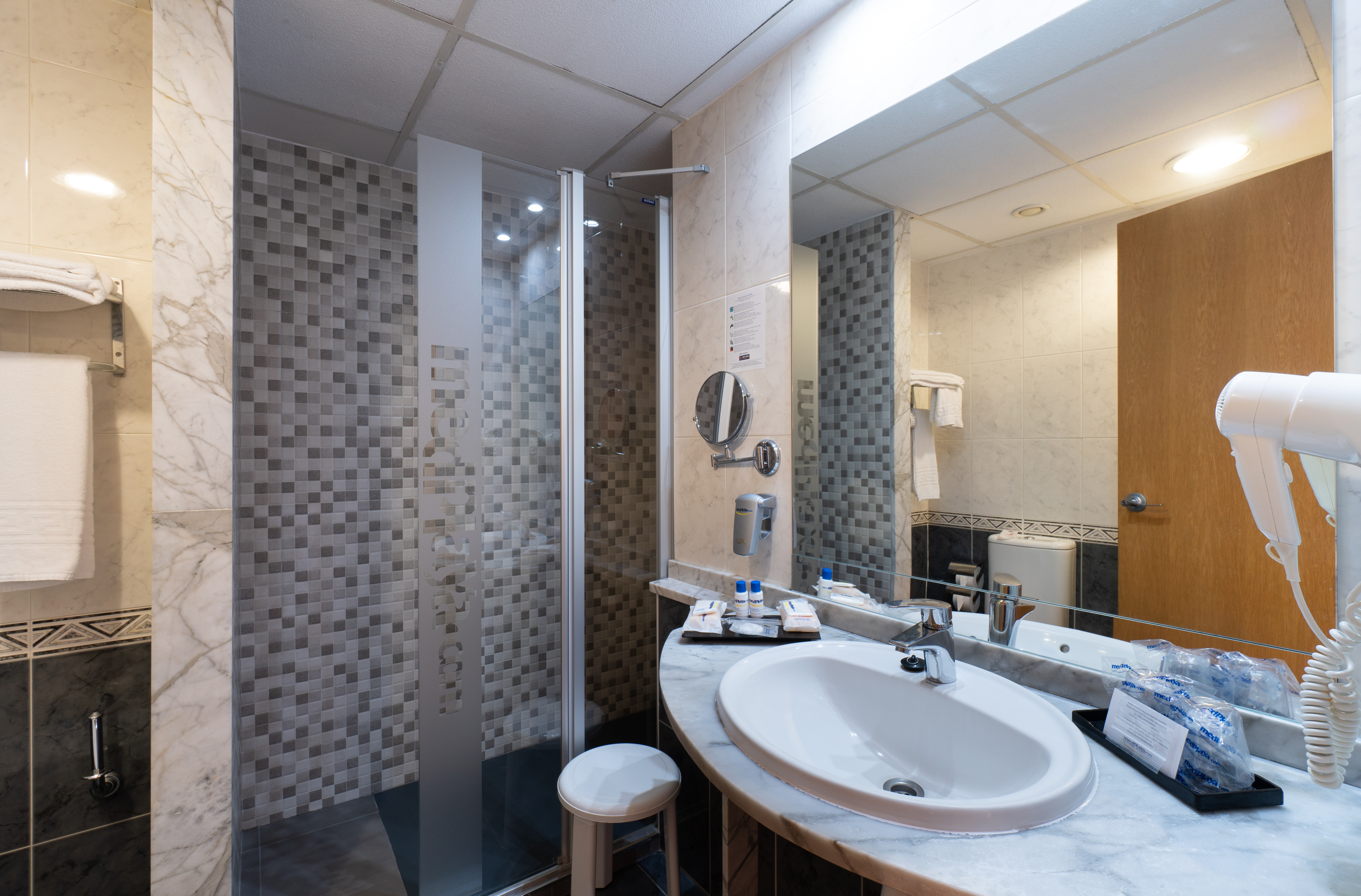 Double or Twin Standard