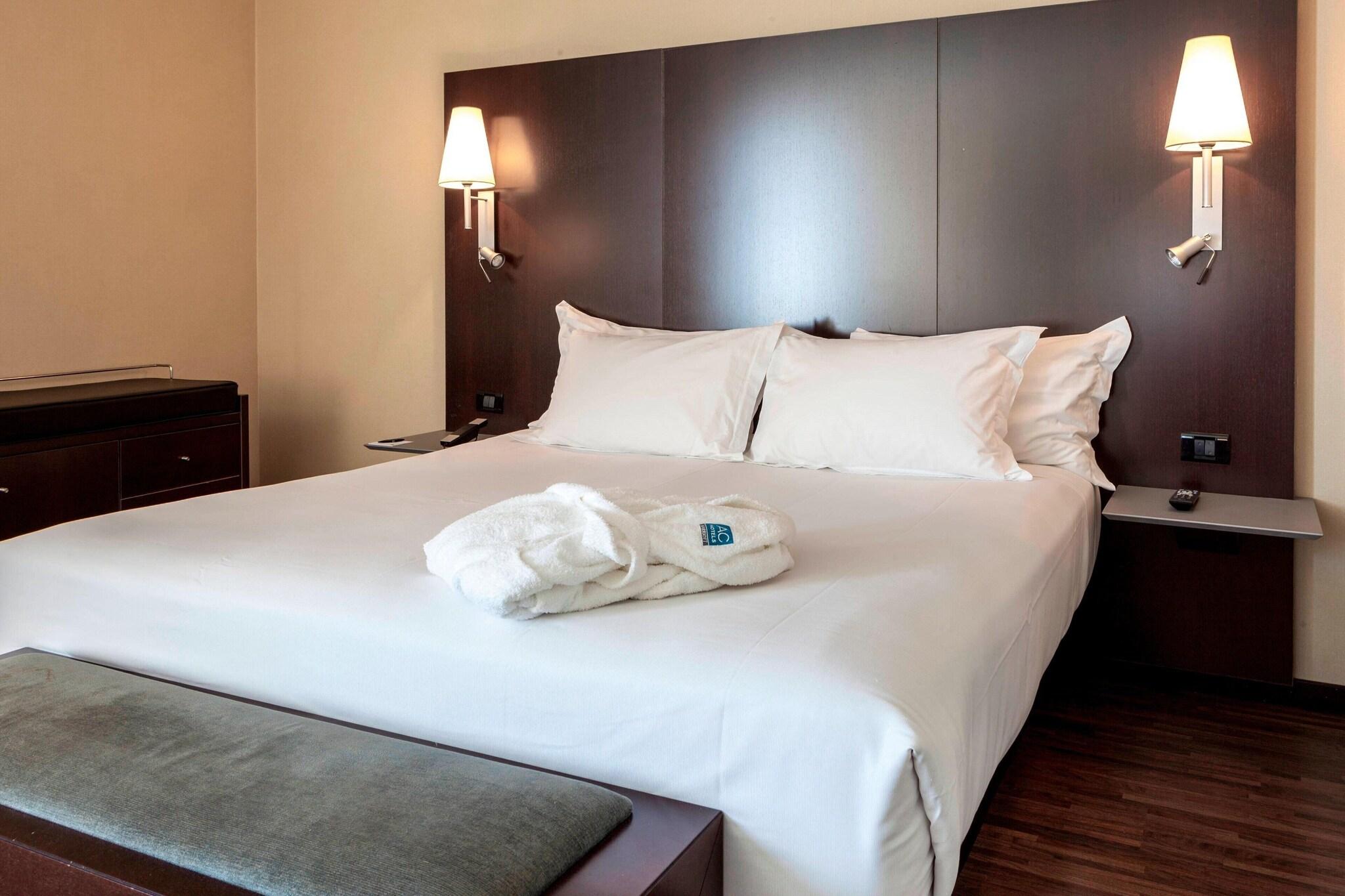 Double Queen Size Bed