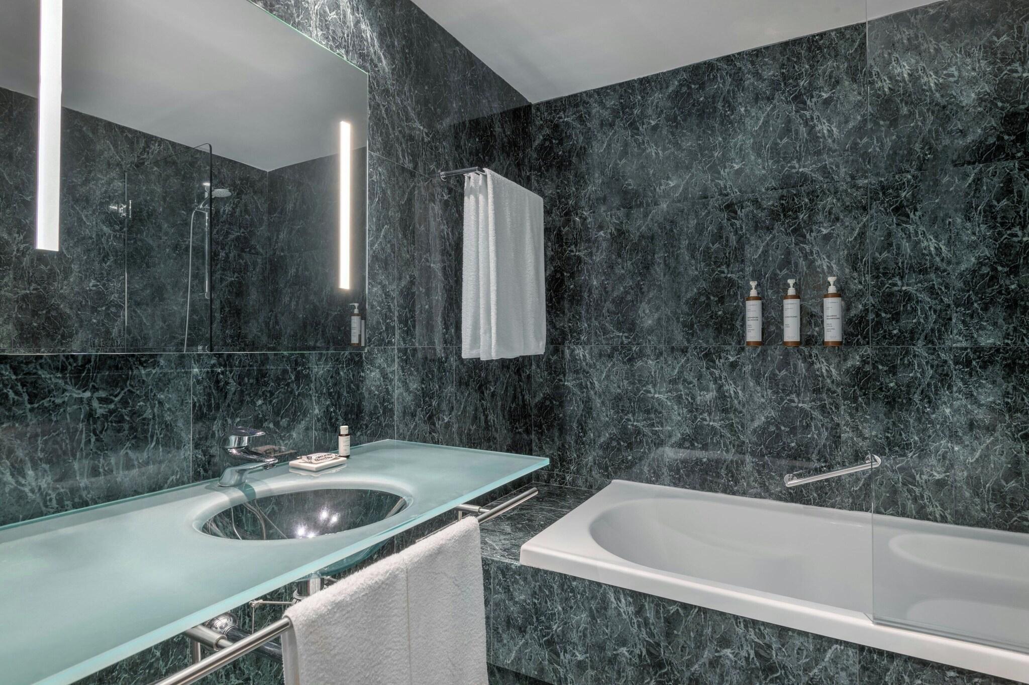 Double Queen Size Bed