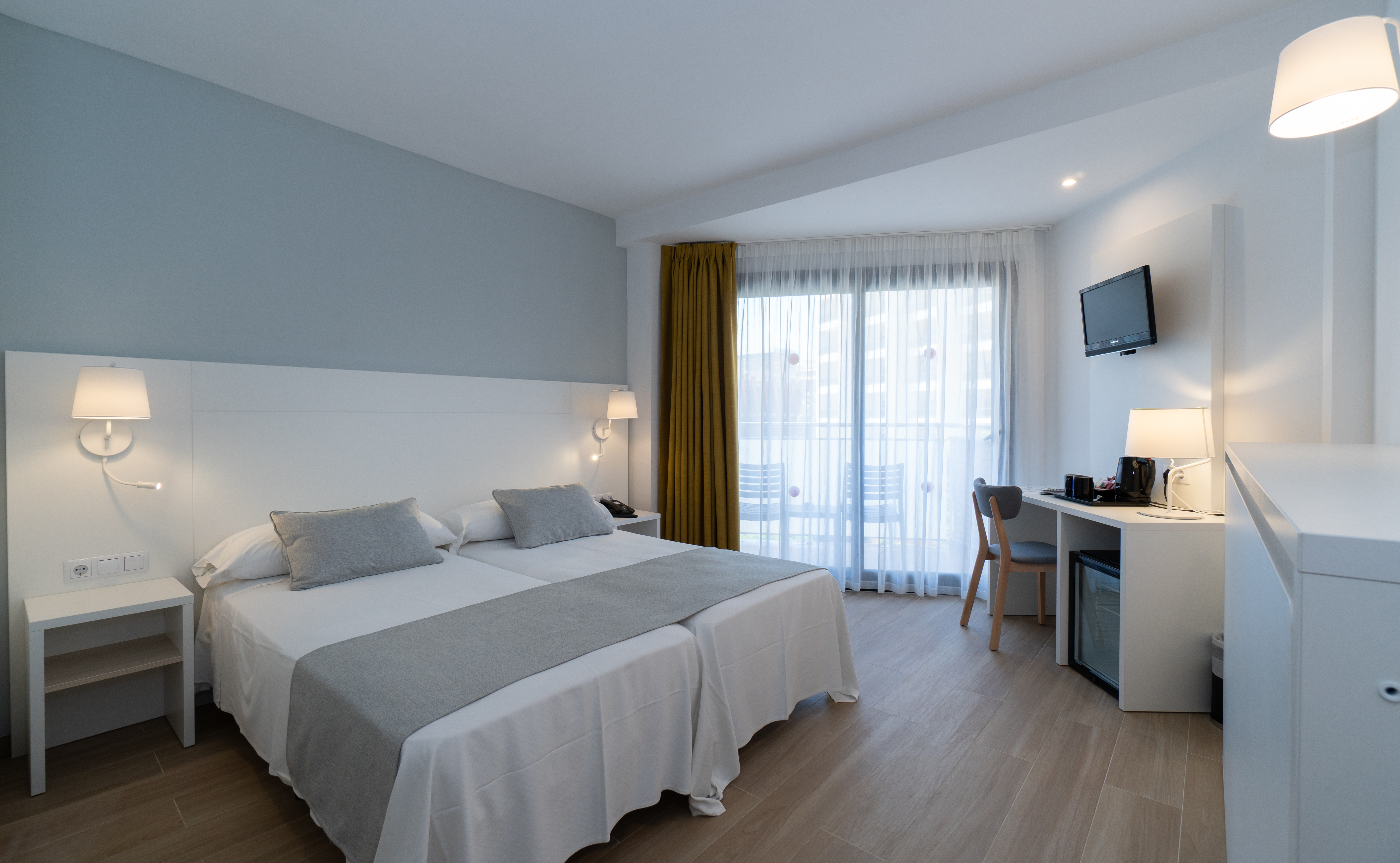 Double or Twin Standard