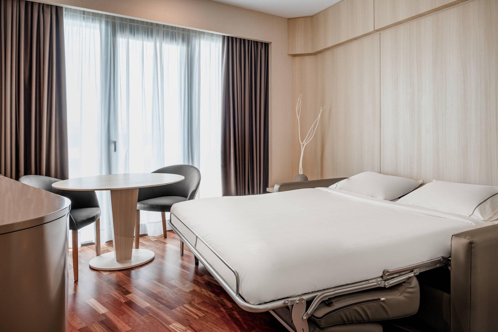 Junior Suite King Size Bed