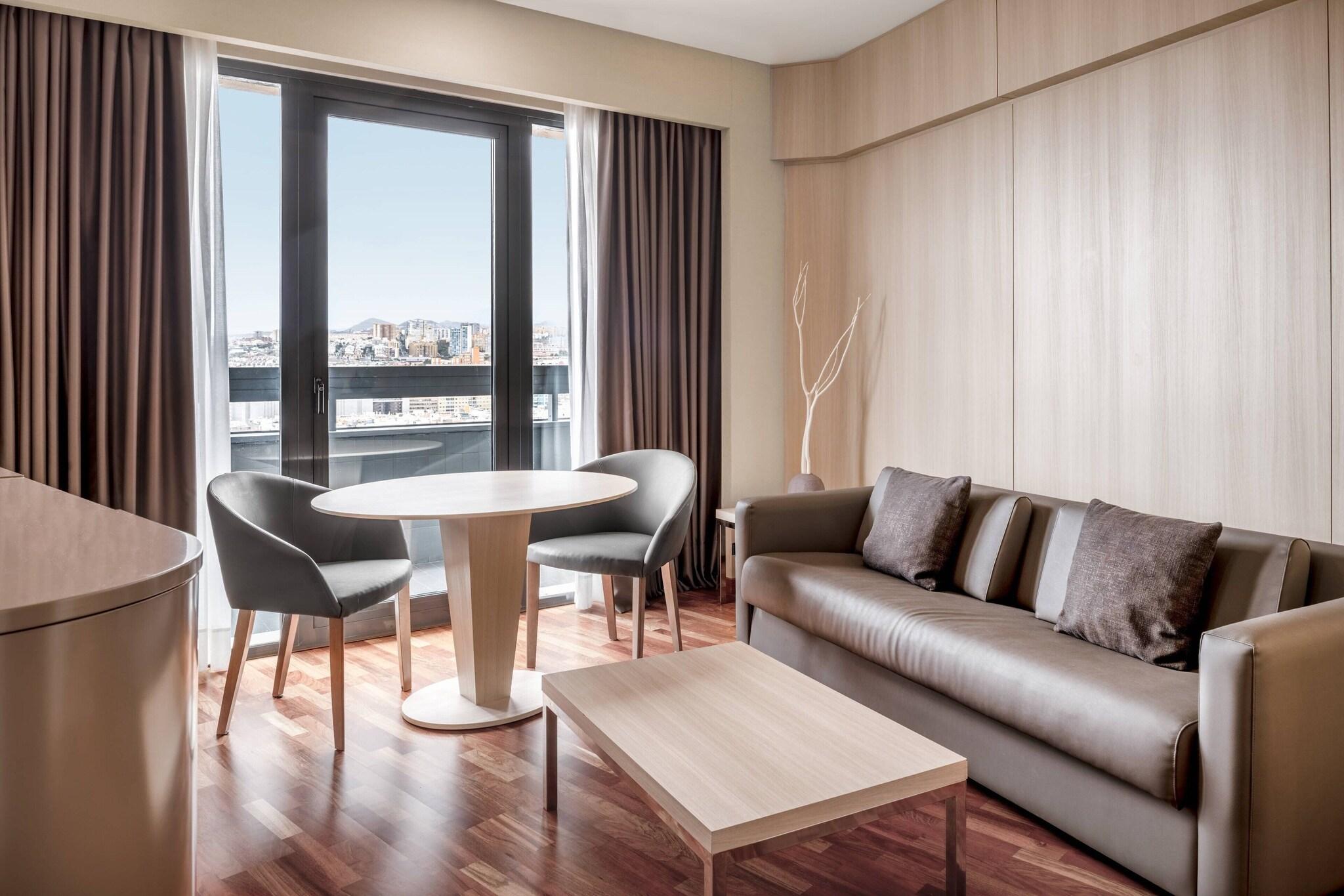 Junior Suite Ocean View King Bed