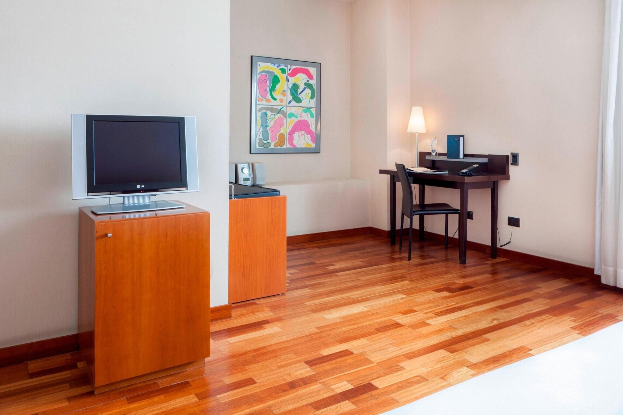 Junior Suite King Size Bed