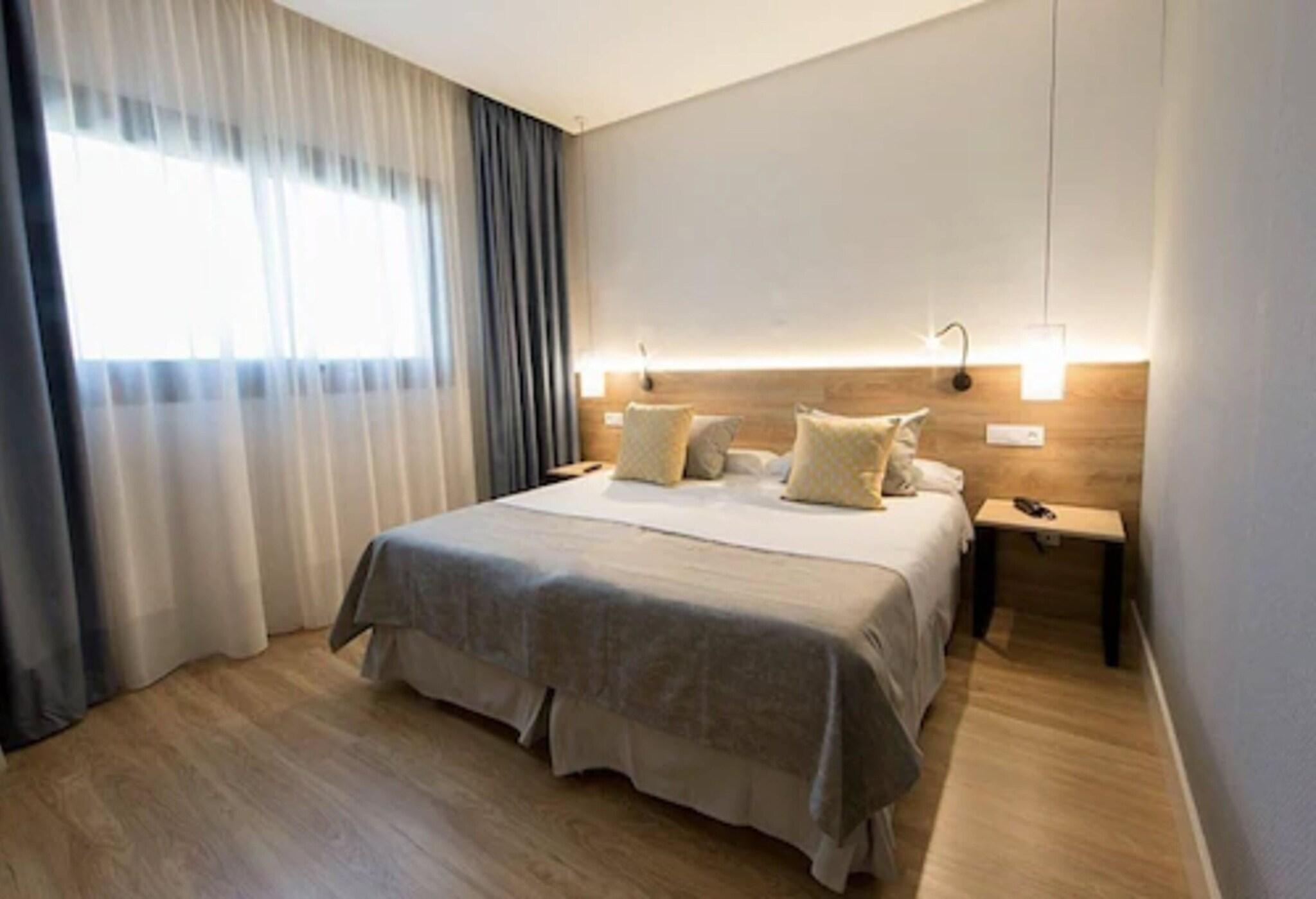 Double Queen Size Bed