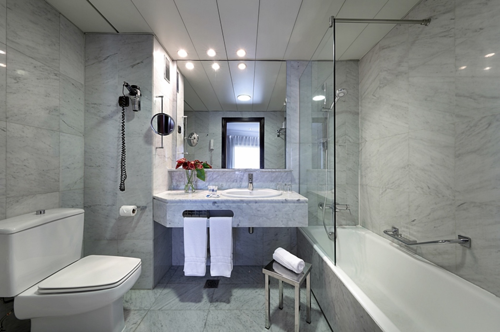 Double Single Executive