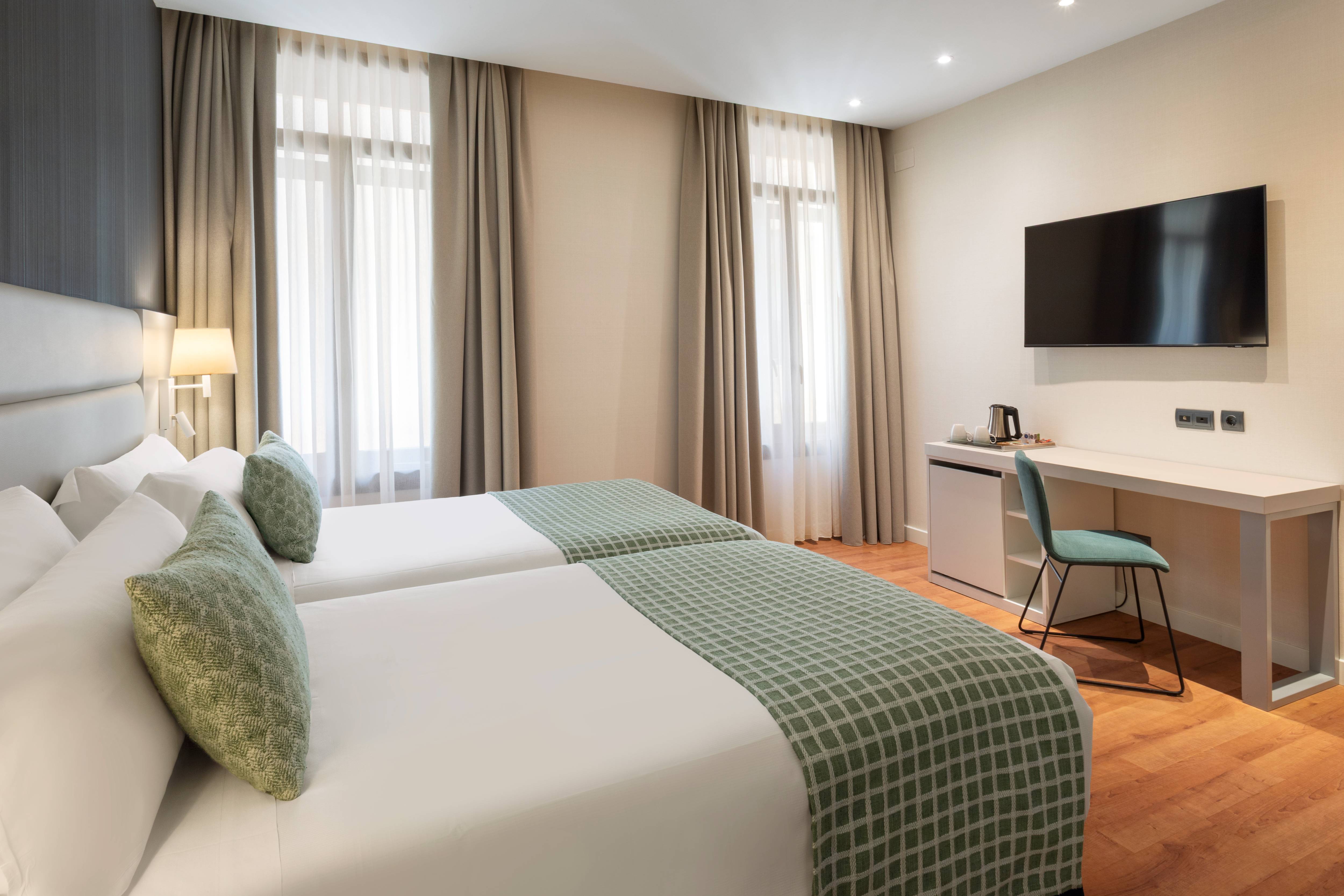 Double or Twin Standard