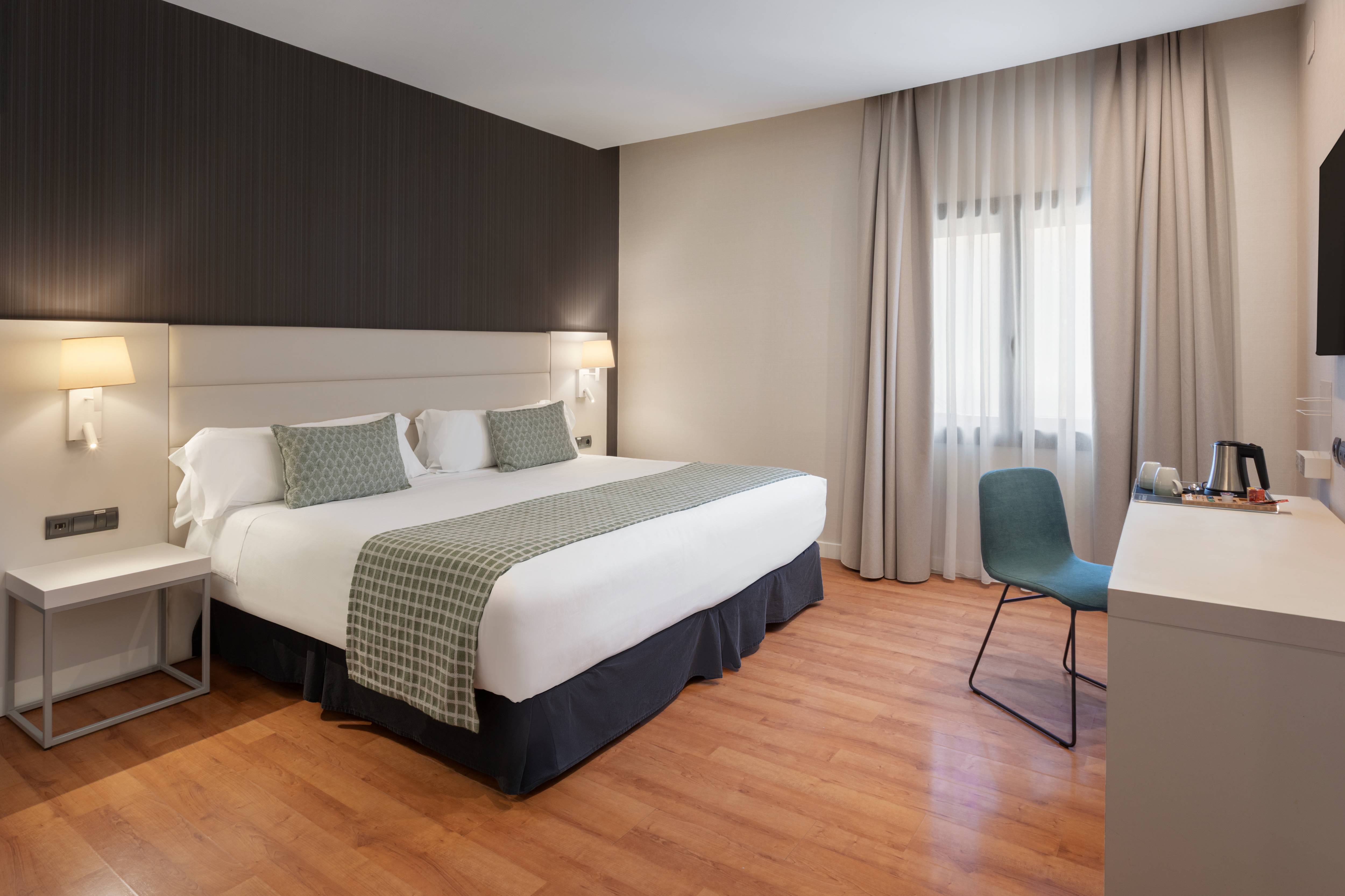 Double or Twin Standard