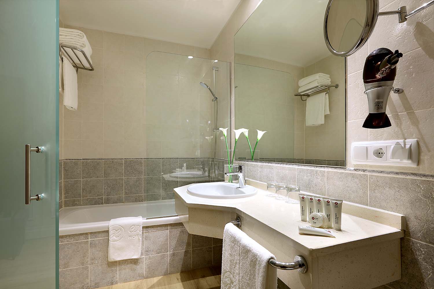 Double or Twin Standard