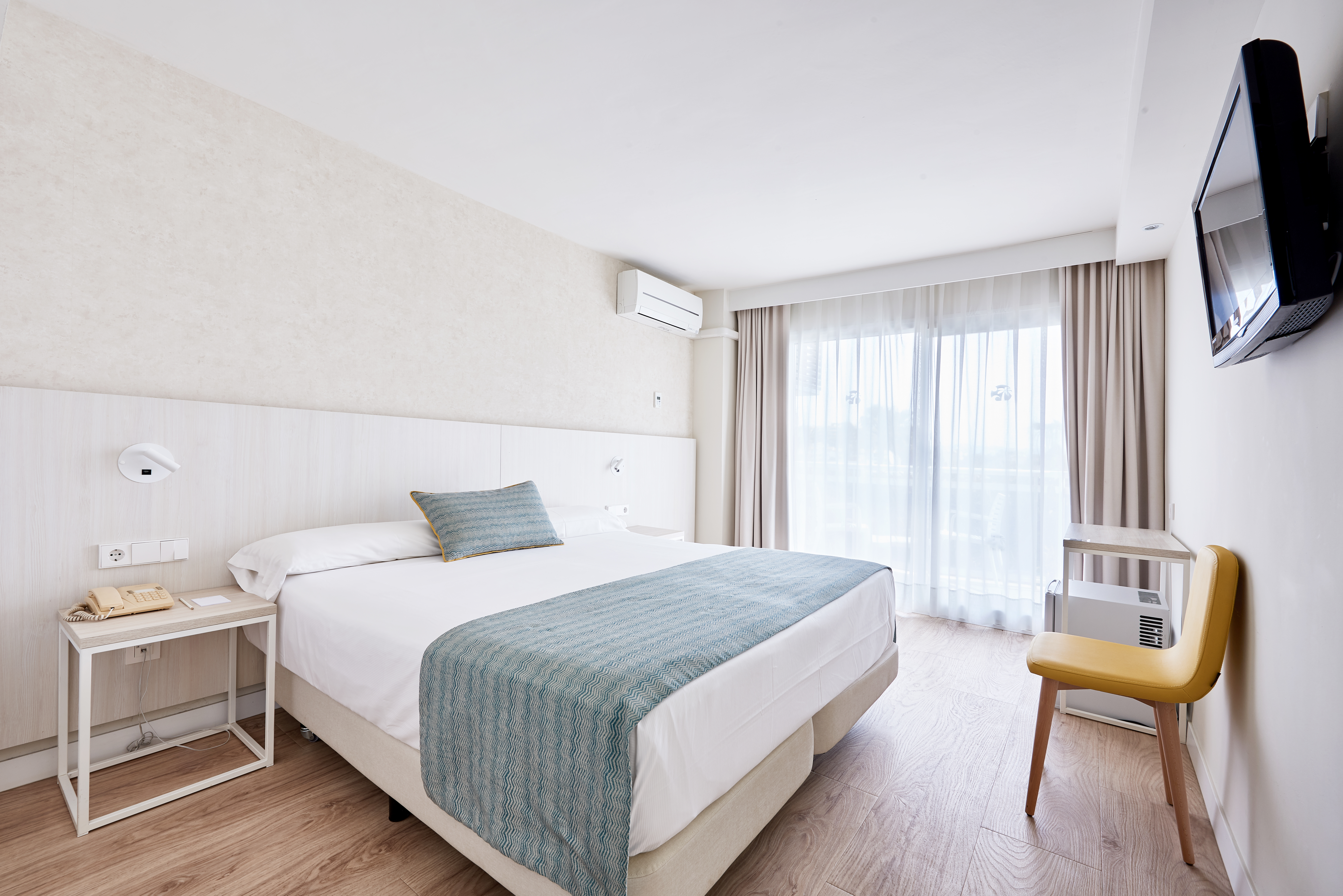 Double Side Sea View with Balcony