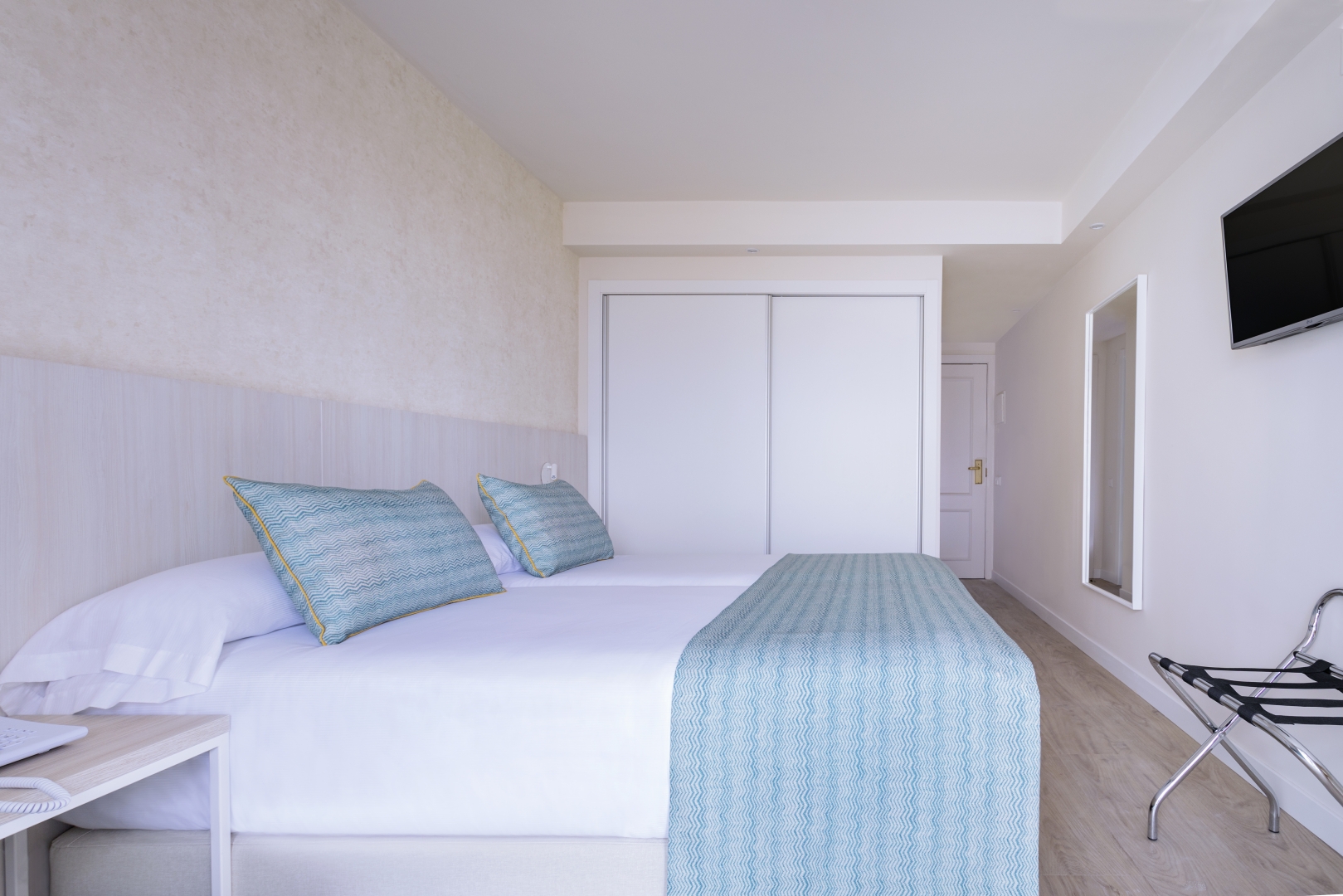 Double or Twin Standard