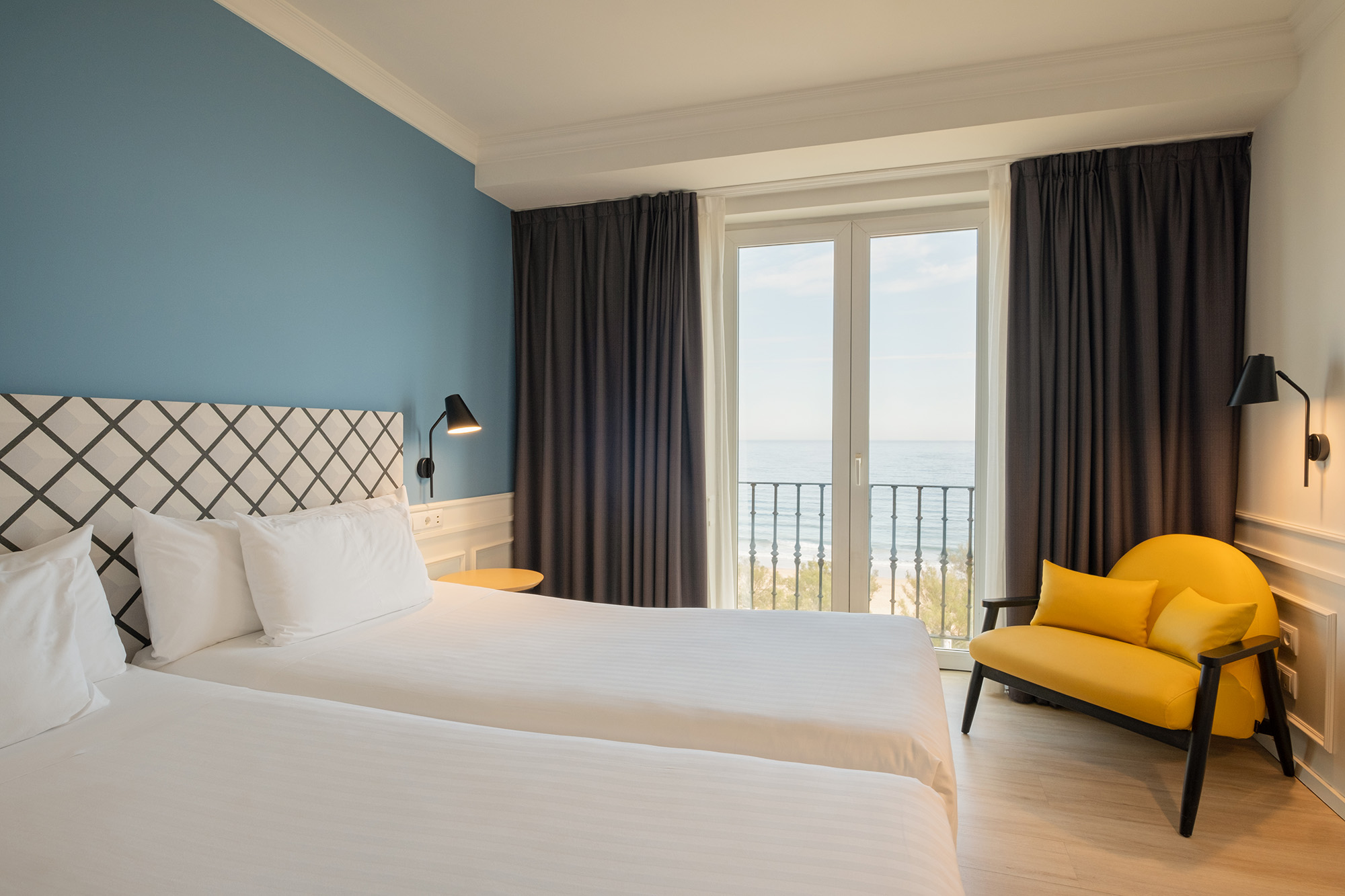 Double Single Deluxe Sea View with Balcony