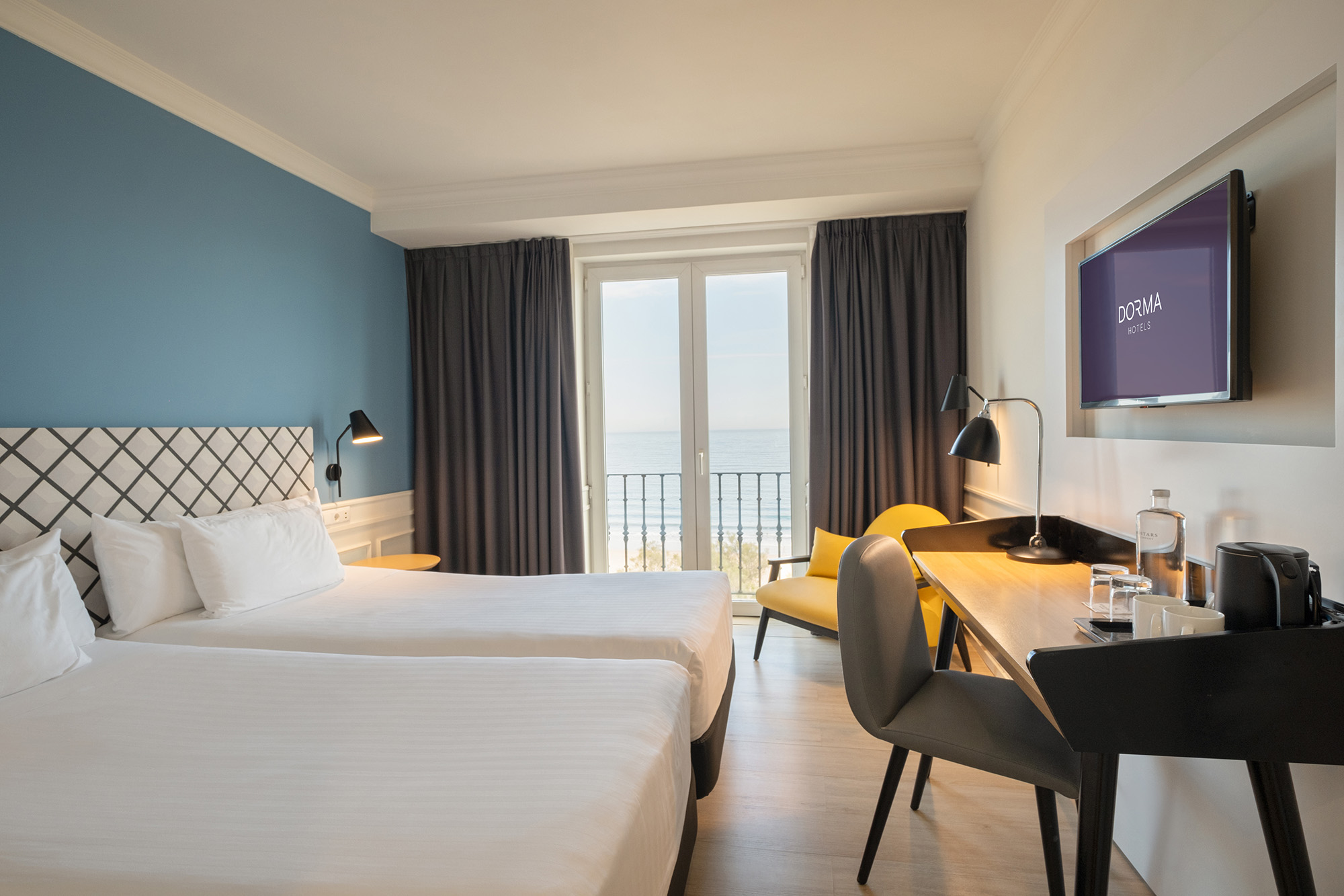 Double Single Deluxe Sea View with Balcony