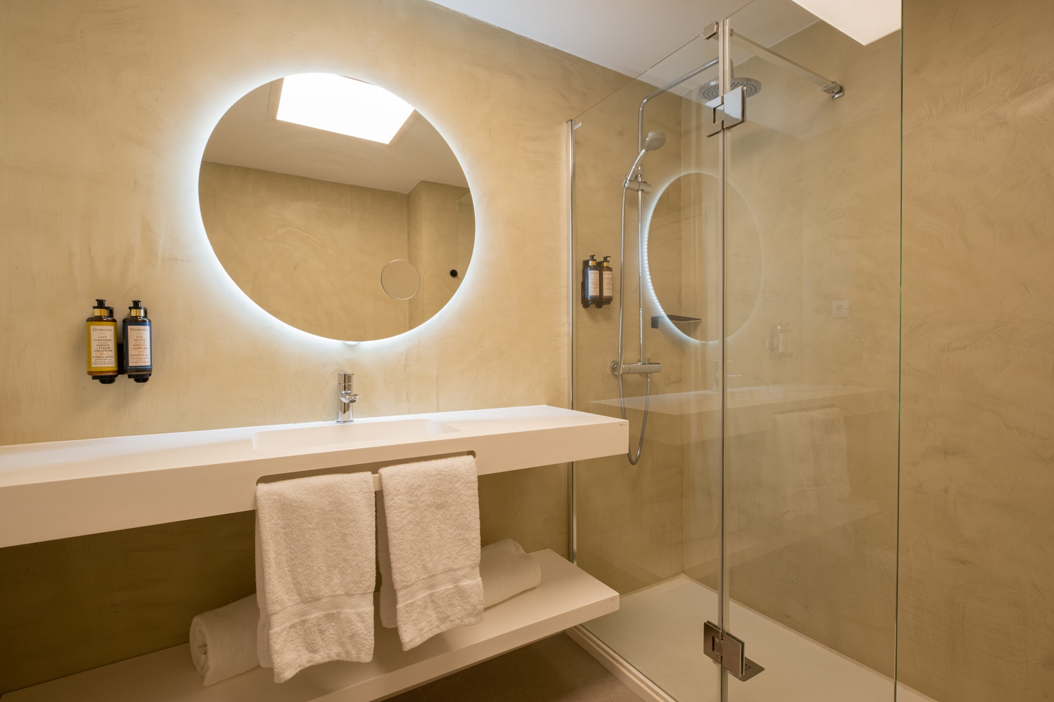 Double or Twin Capacity 3 One Bedroom