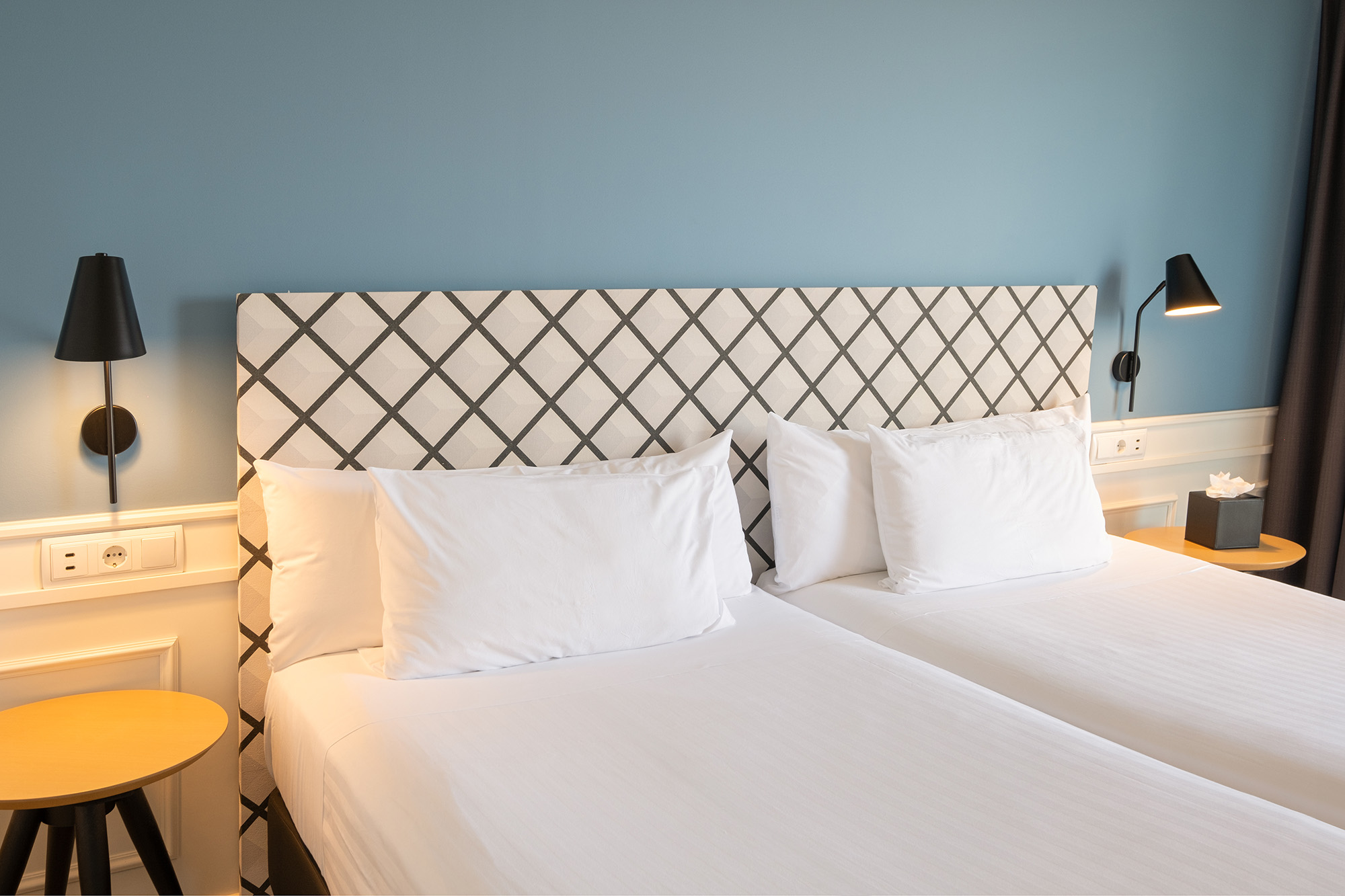 Double or Twin Deluxe Sea View with Balcony