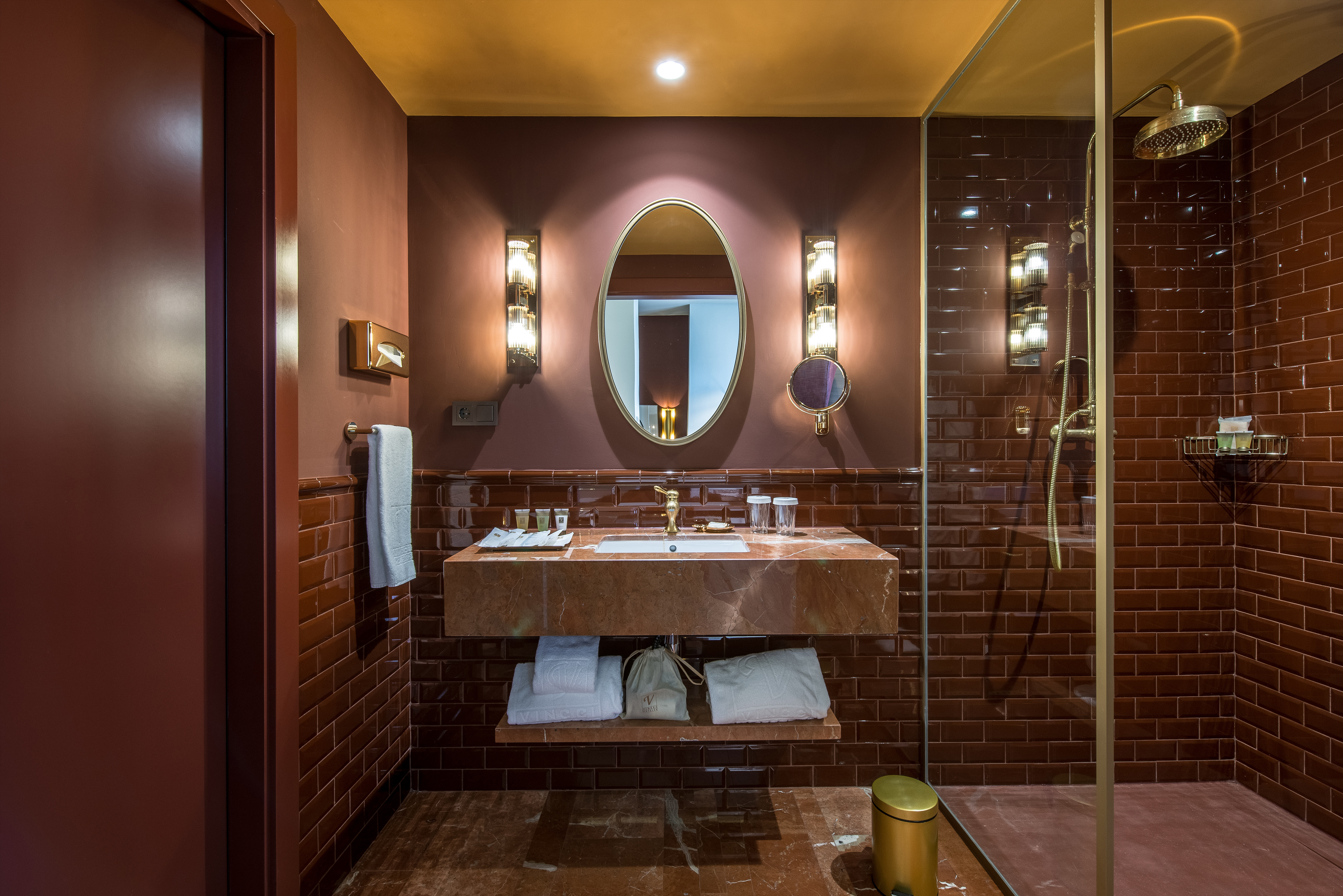 Double Connecting Room