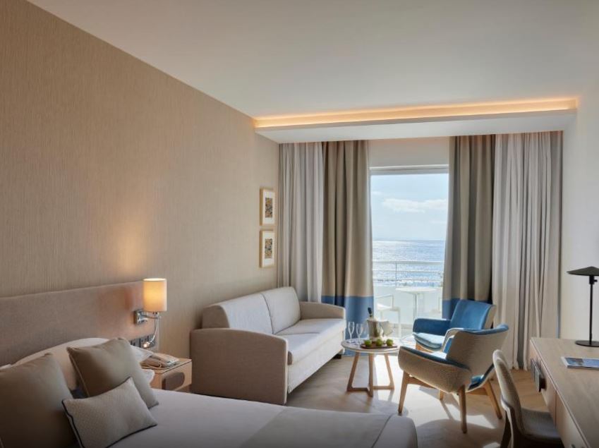 Double or Twin Premier Sea View