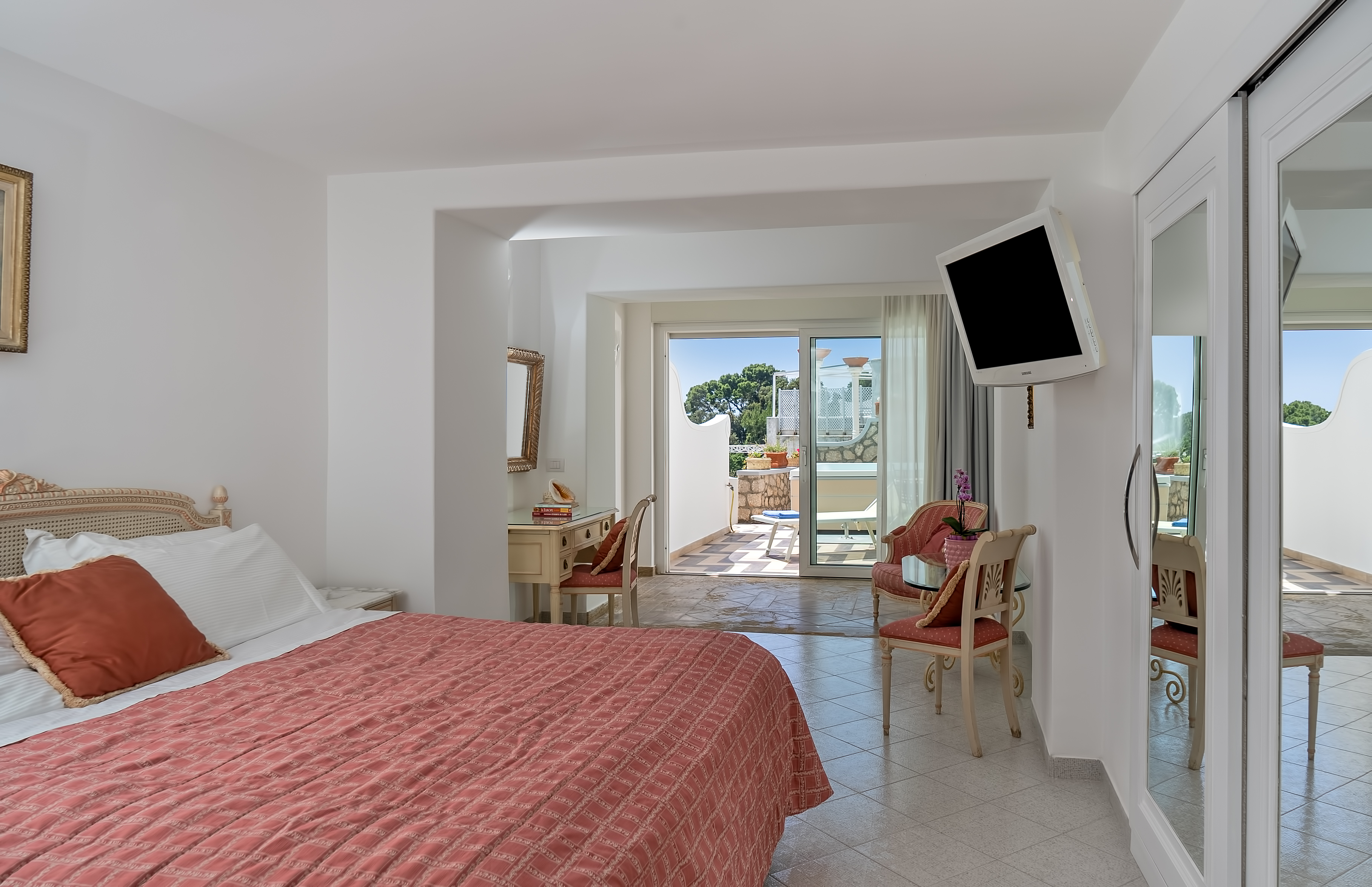 Double or Twin Deluxe with Jacuzzi