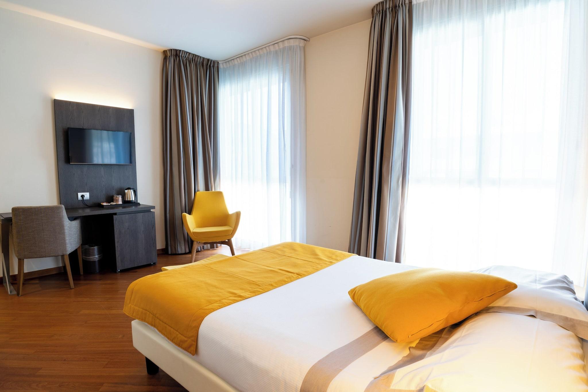 Double King Size Bed