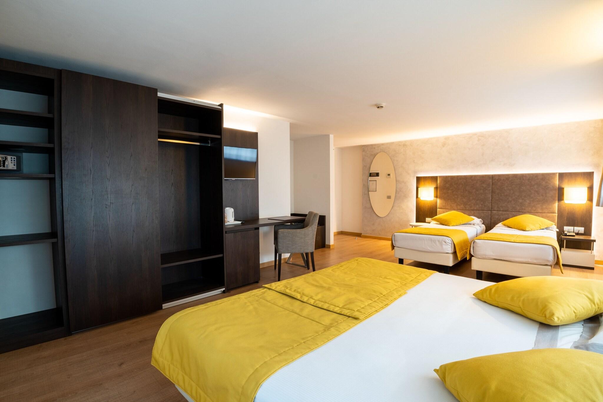 Quadruple with Double Bed