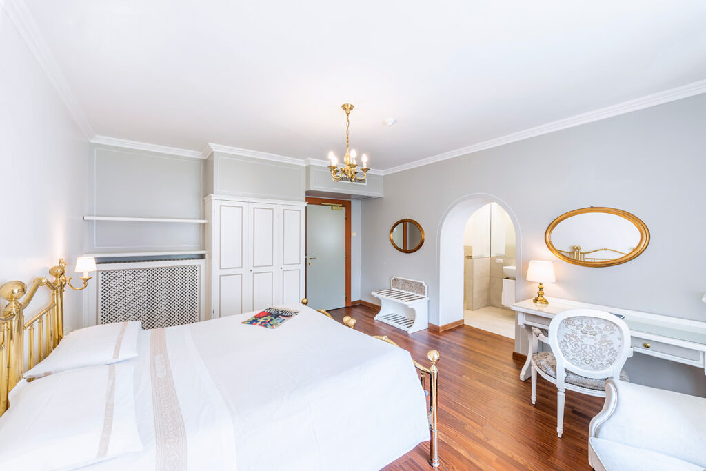 Triple Superior Lake View