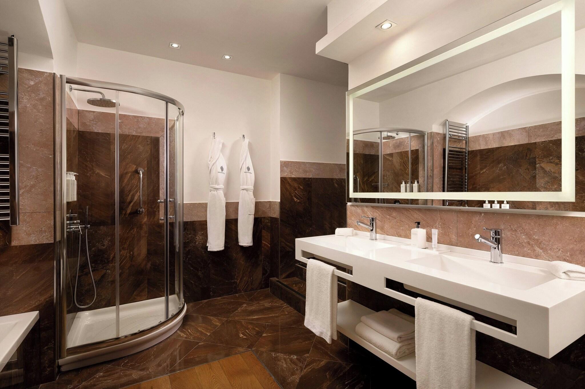 Twin Deluxe Garden View