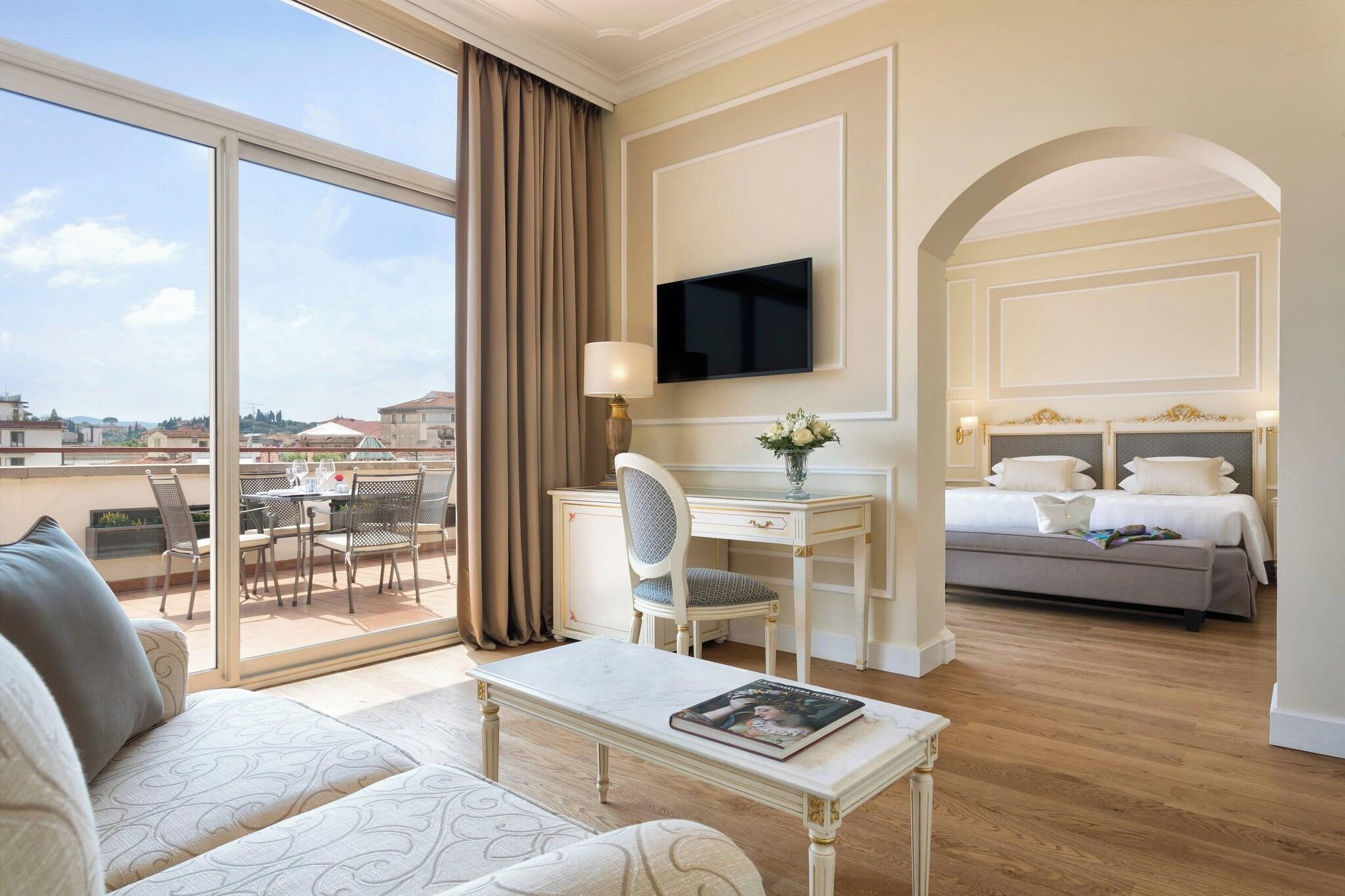 Suite King Size Bed