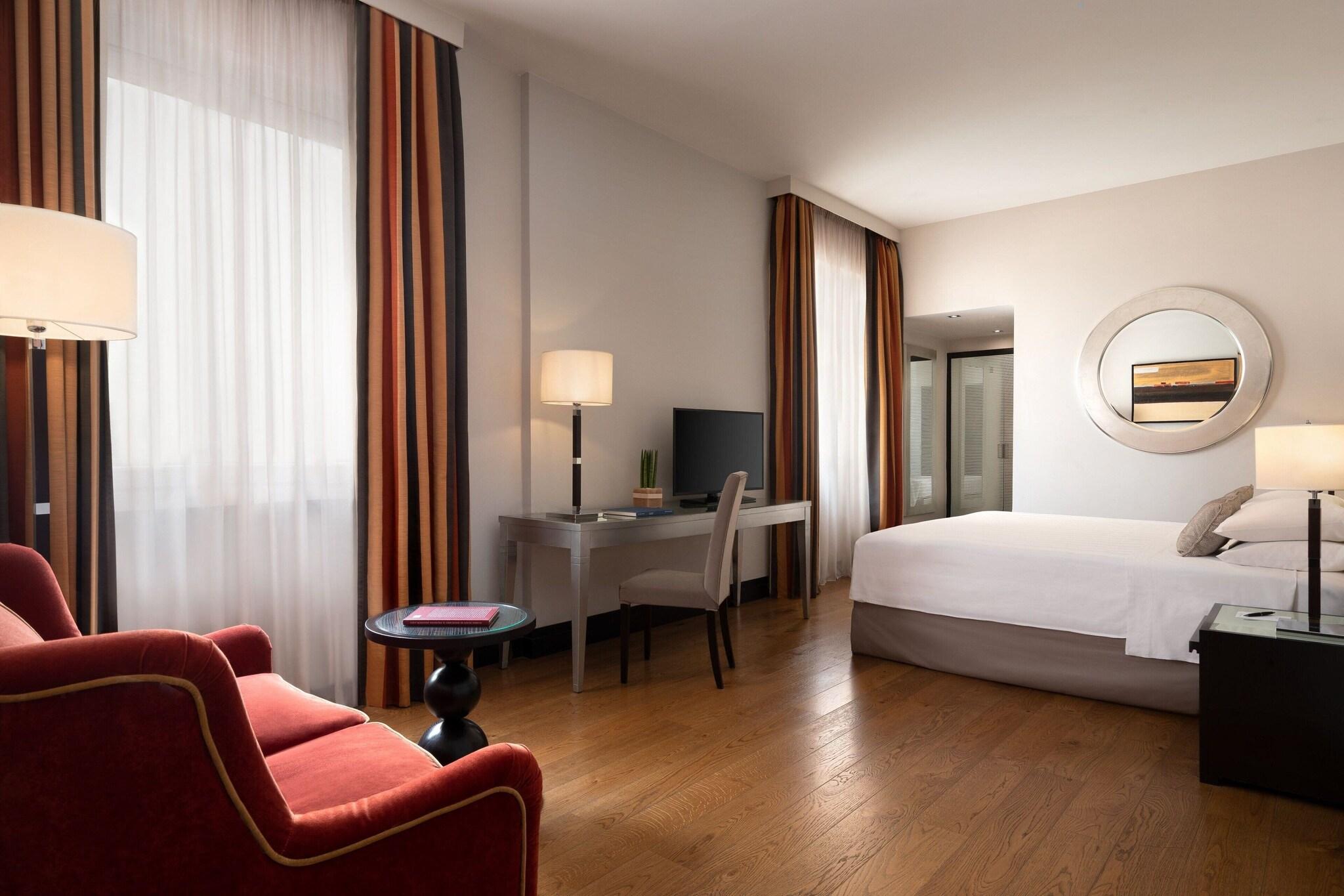 Junior Suite King Bed Non Smoking