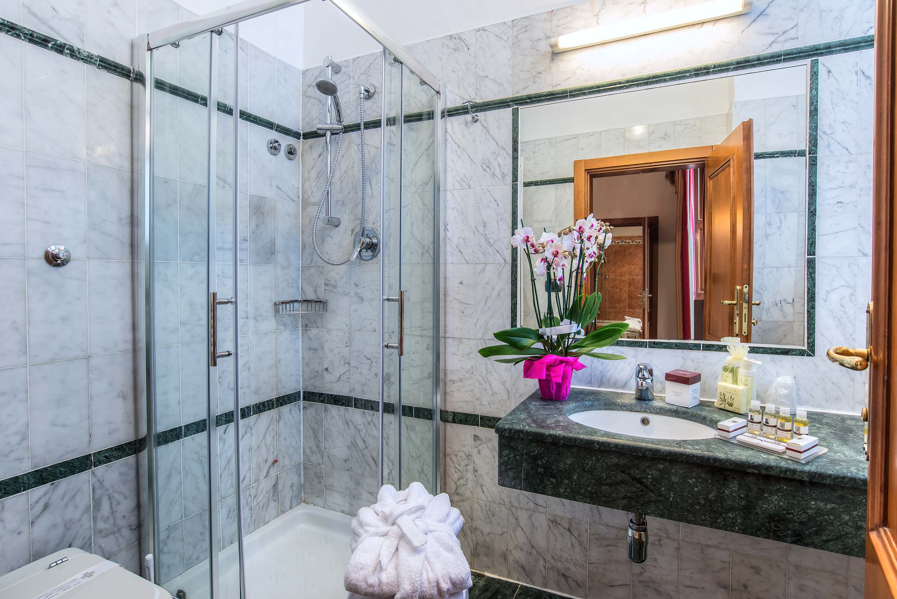 Double or Twin Deluxe