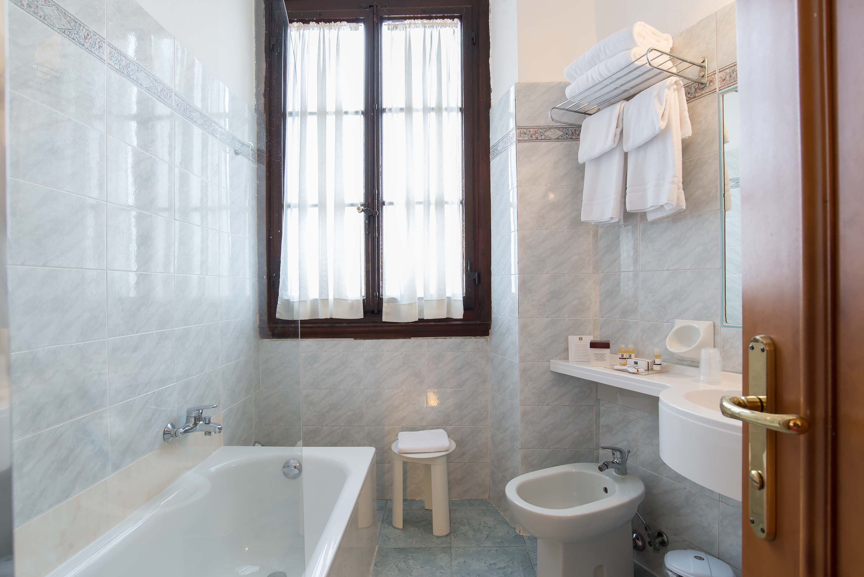 Double or Twin Standard