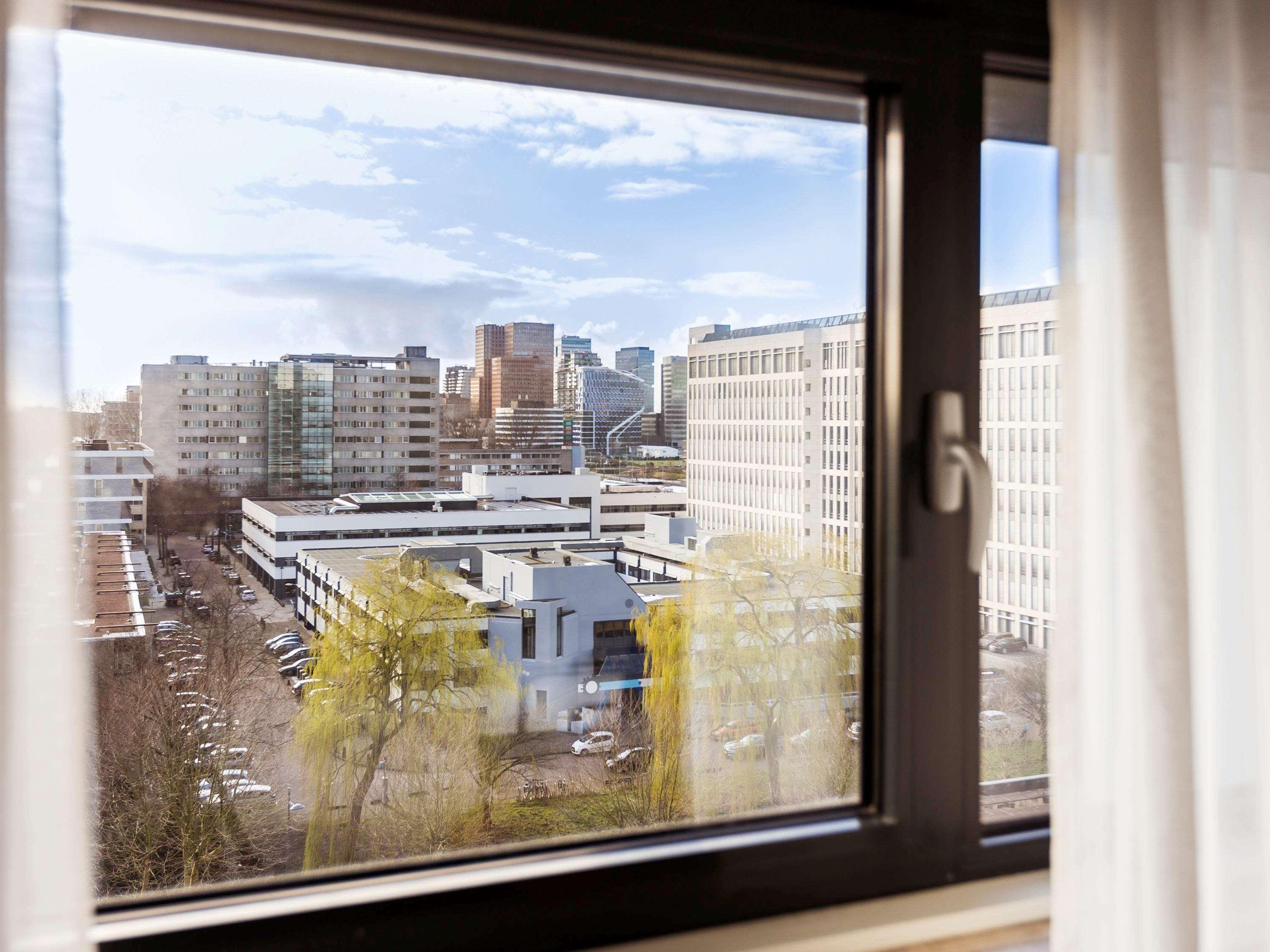 Double Queen Size Bed