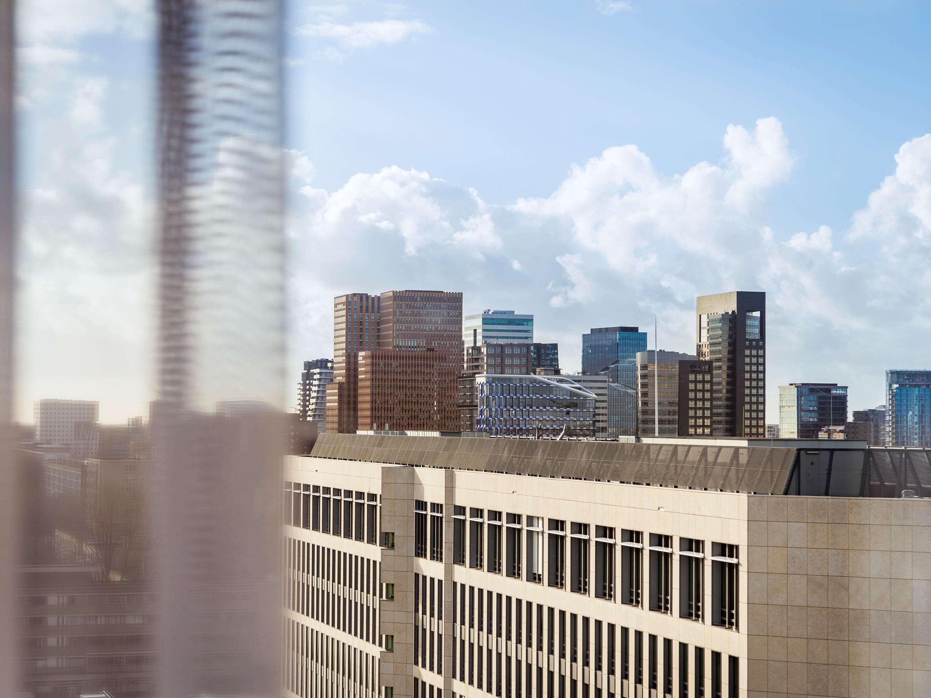 Double Queen Size Bed