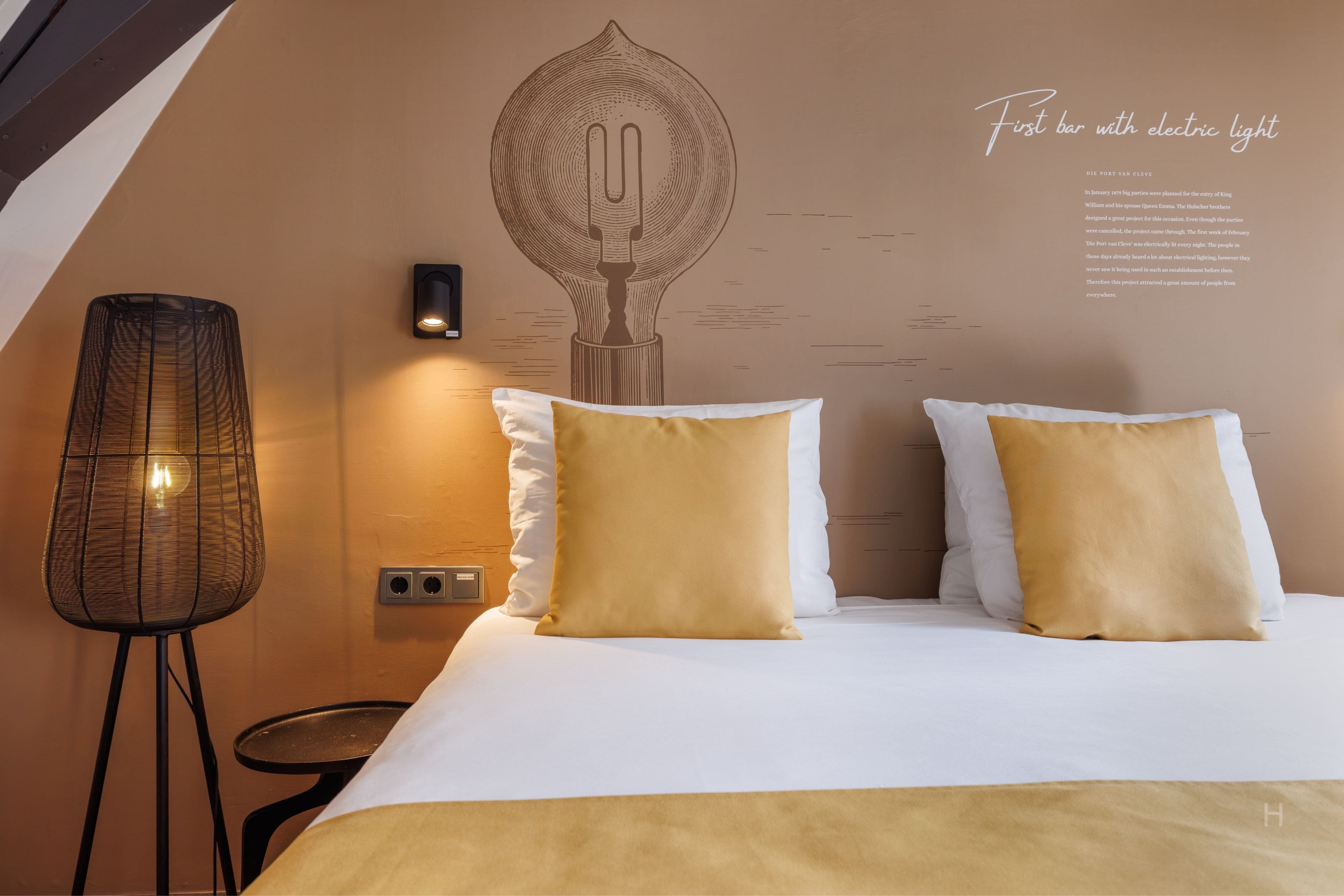 Junior Suite Queen Size Bed