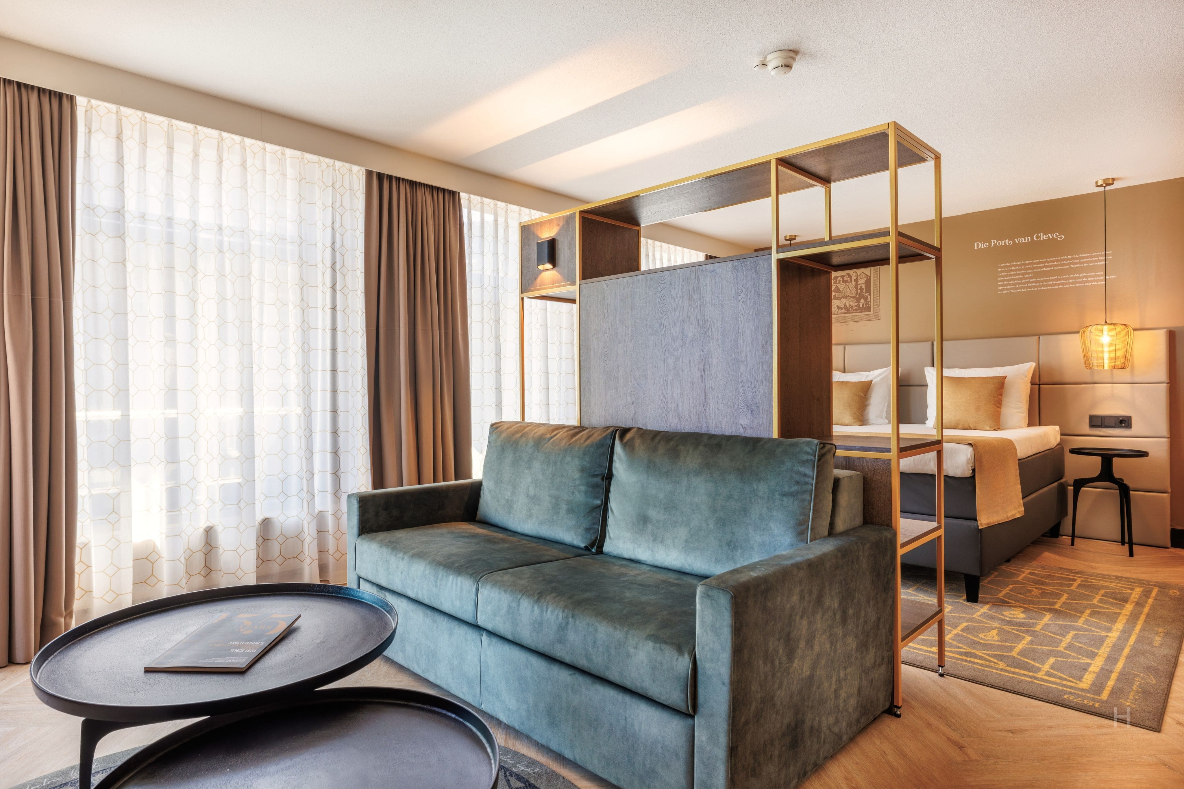 Junior Suite Queen Size Bed