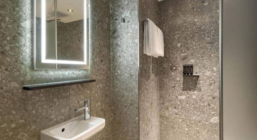 Double Deluxe Pool View