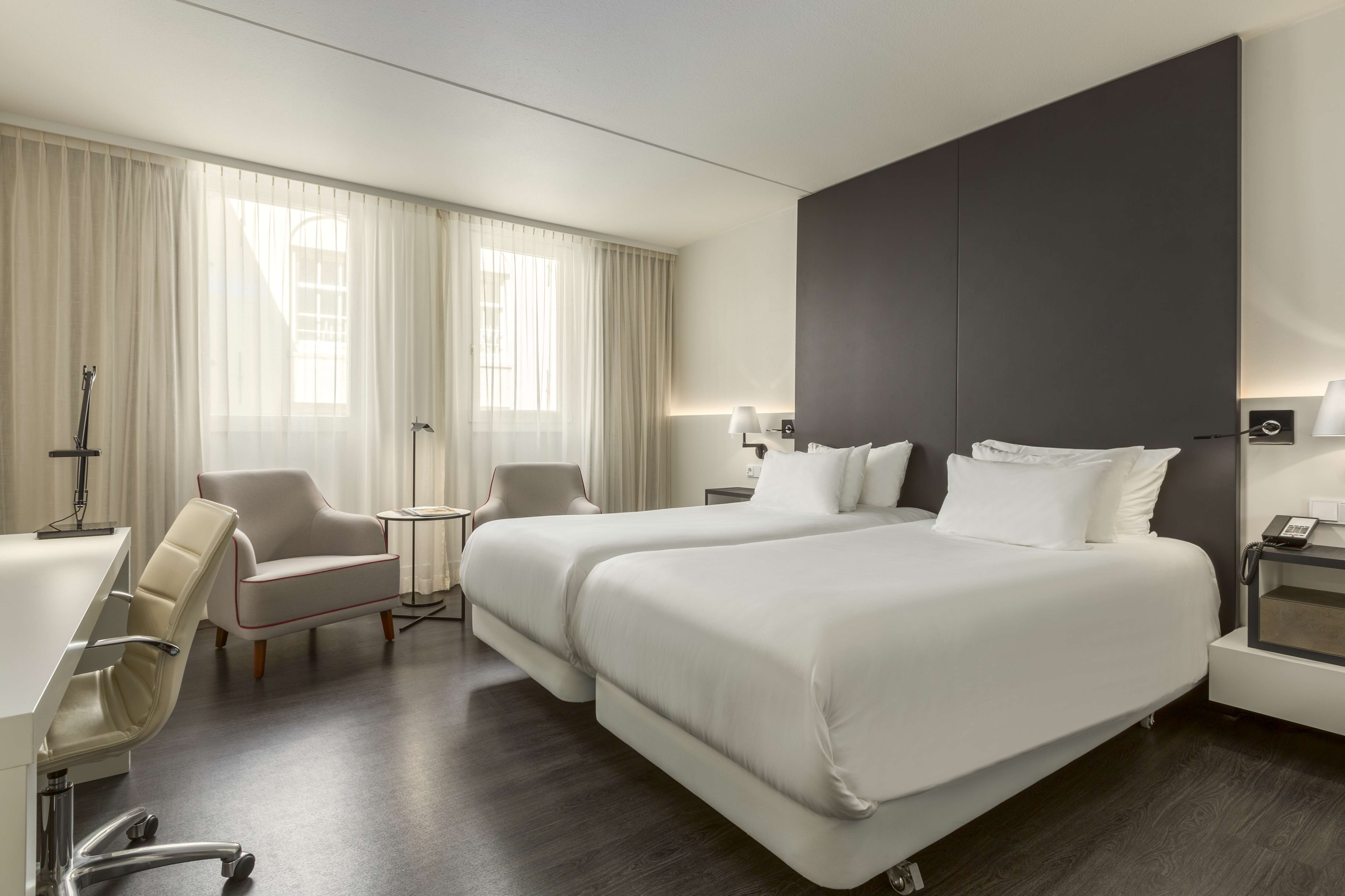 Double or Twin Superior King Bed