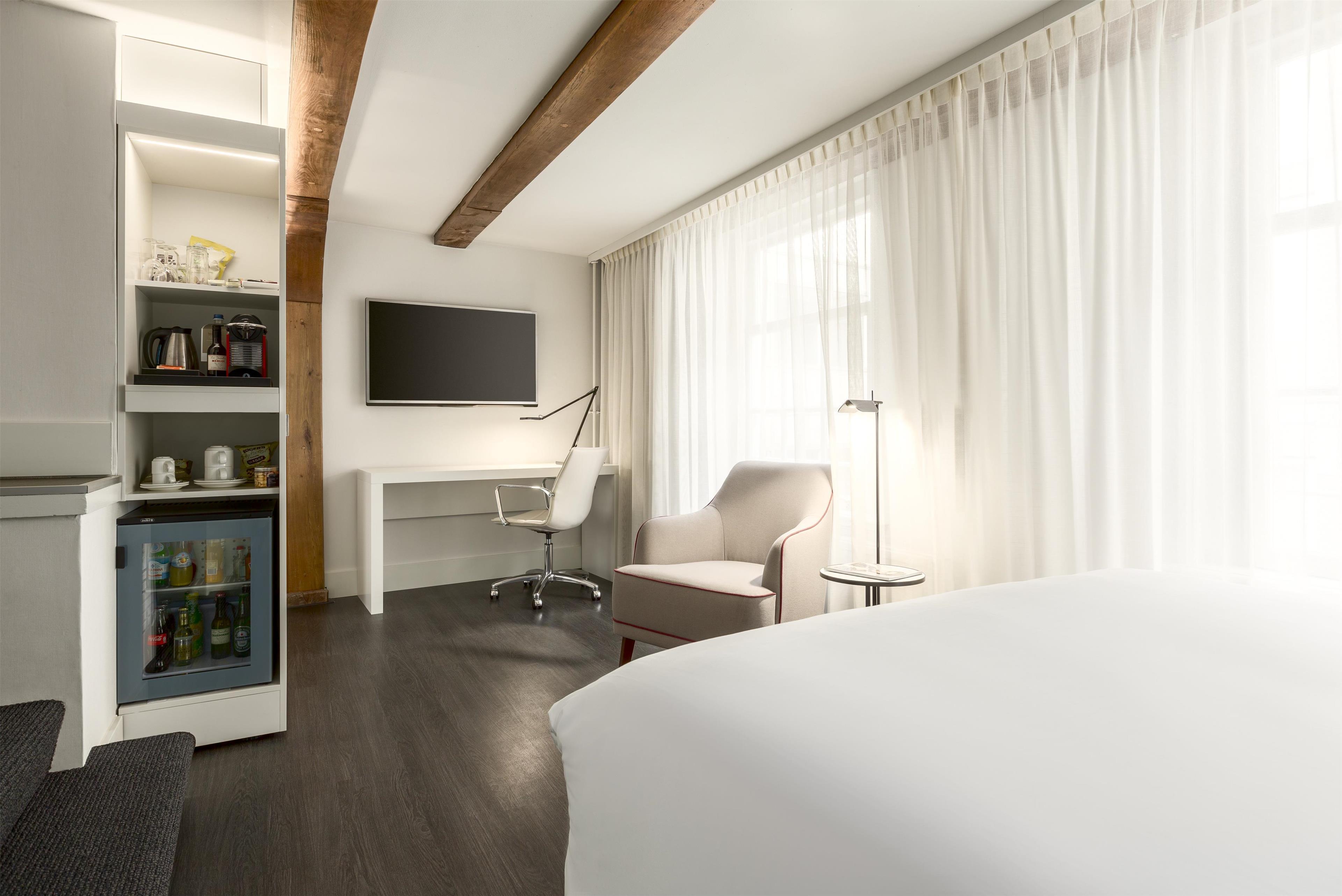 Double or Twin Superior King Bed