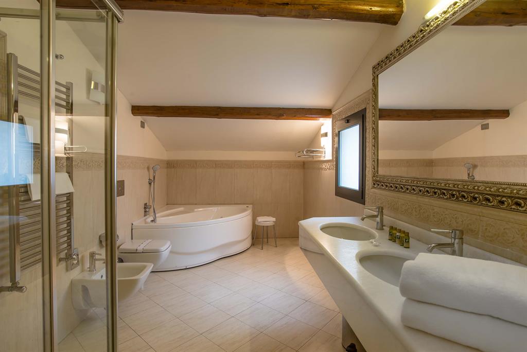 Double or Twin Superior