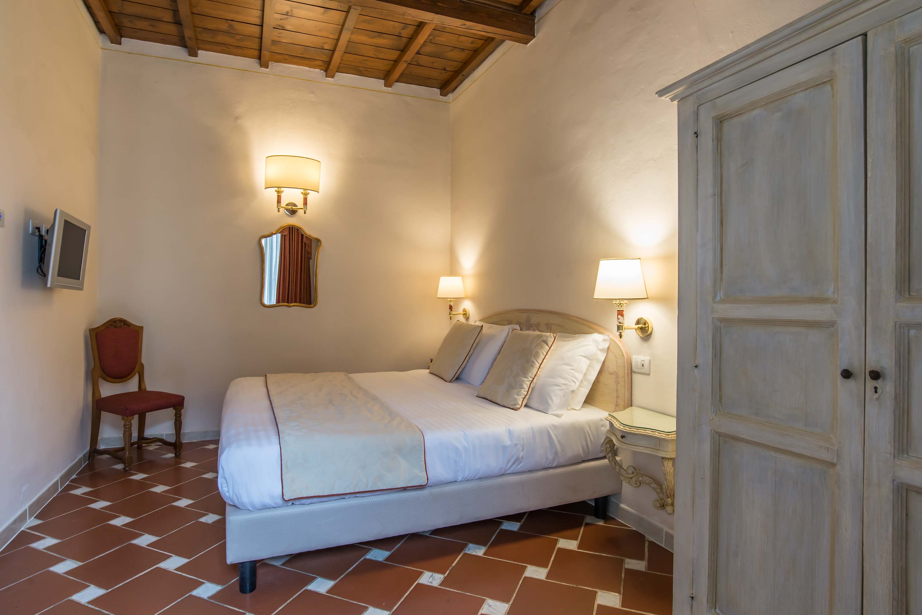 Double or Twin Standard