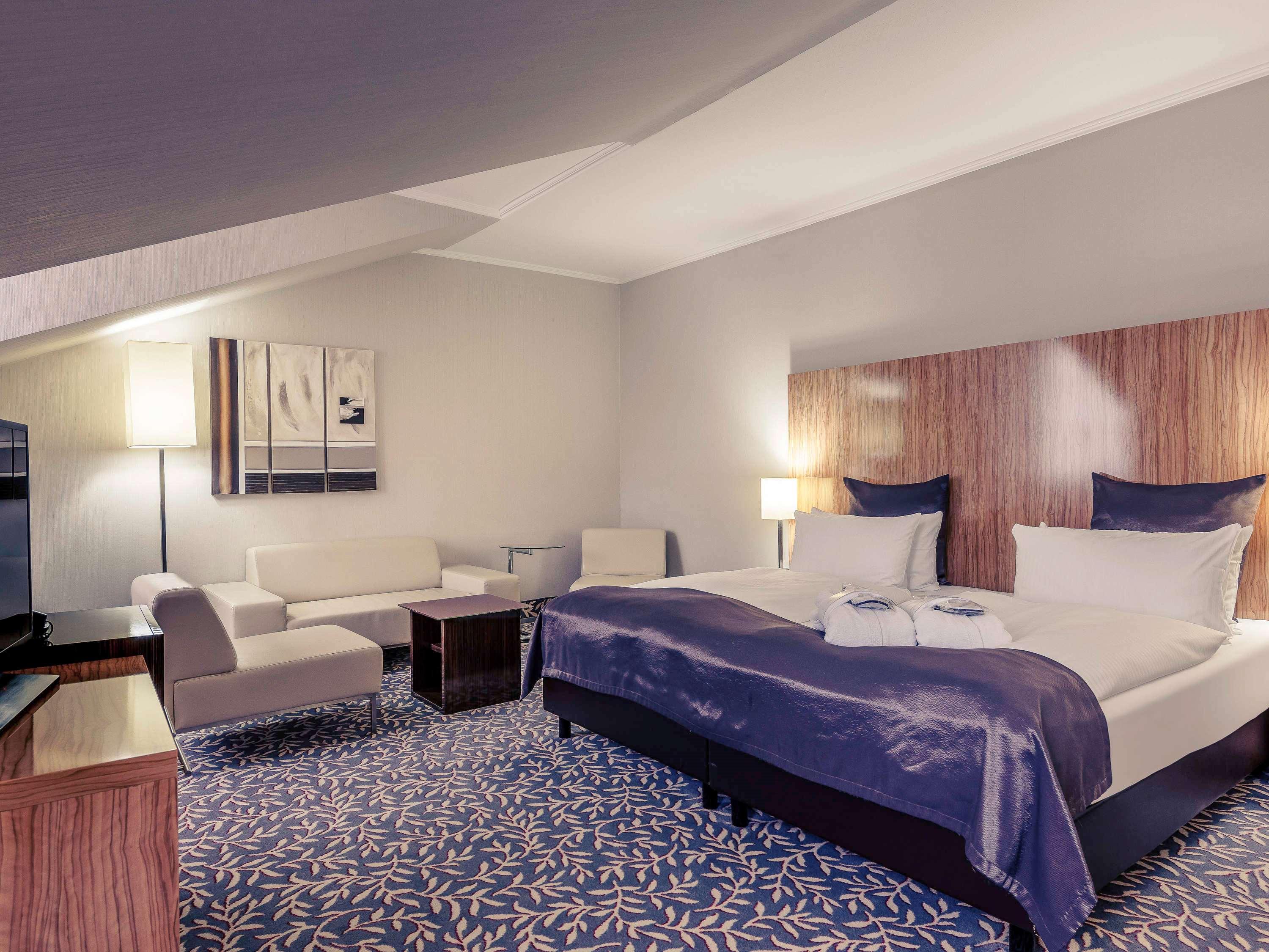 Double King Size Bed