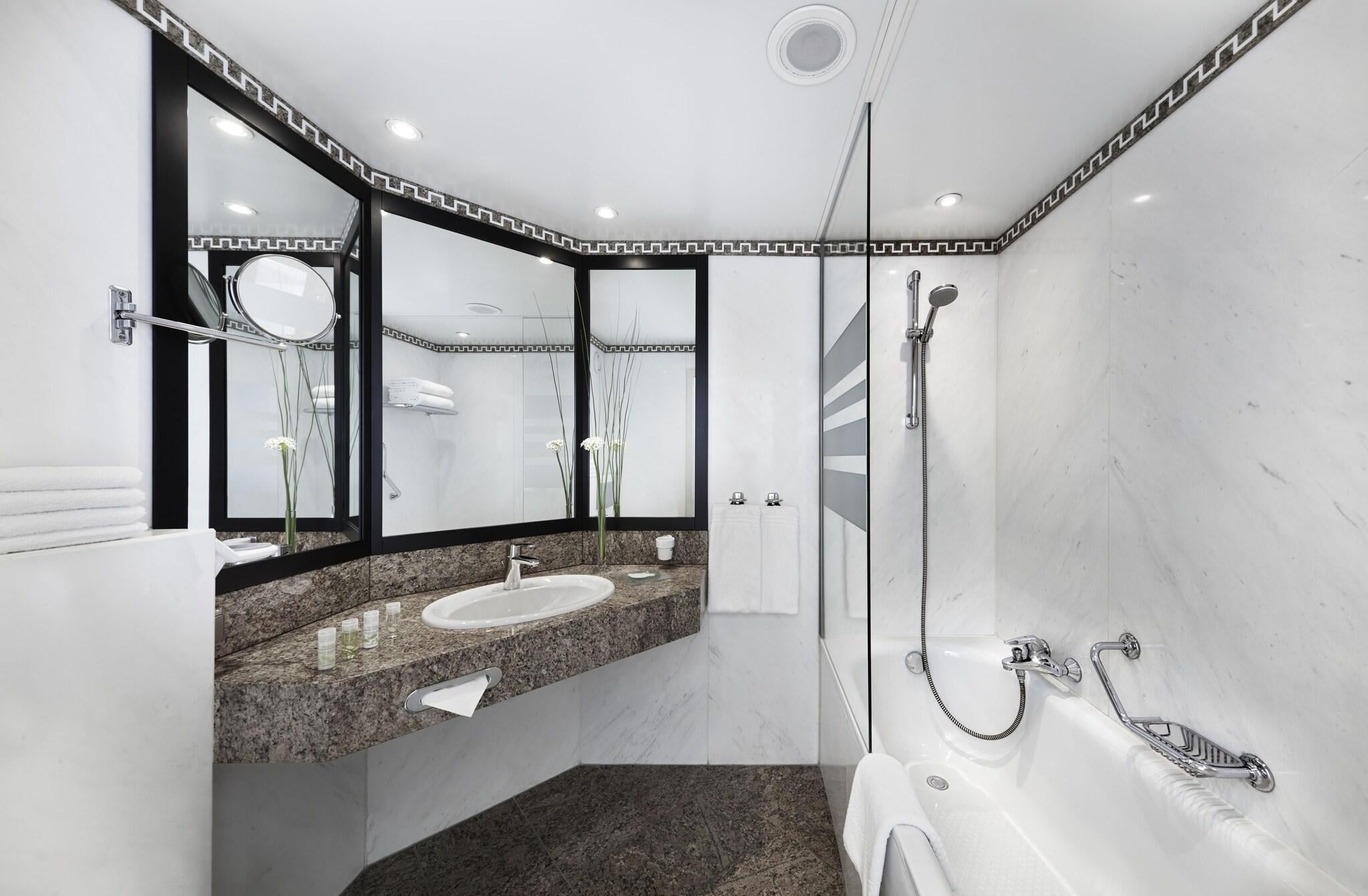 Double Grand with Views