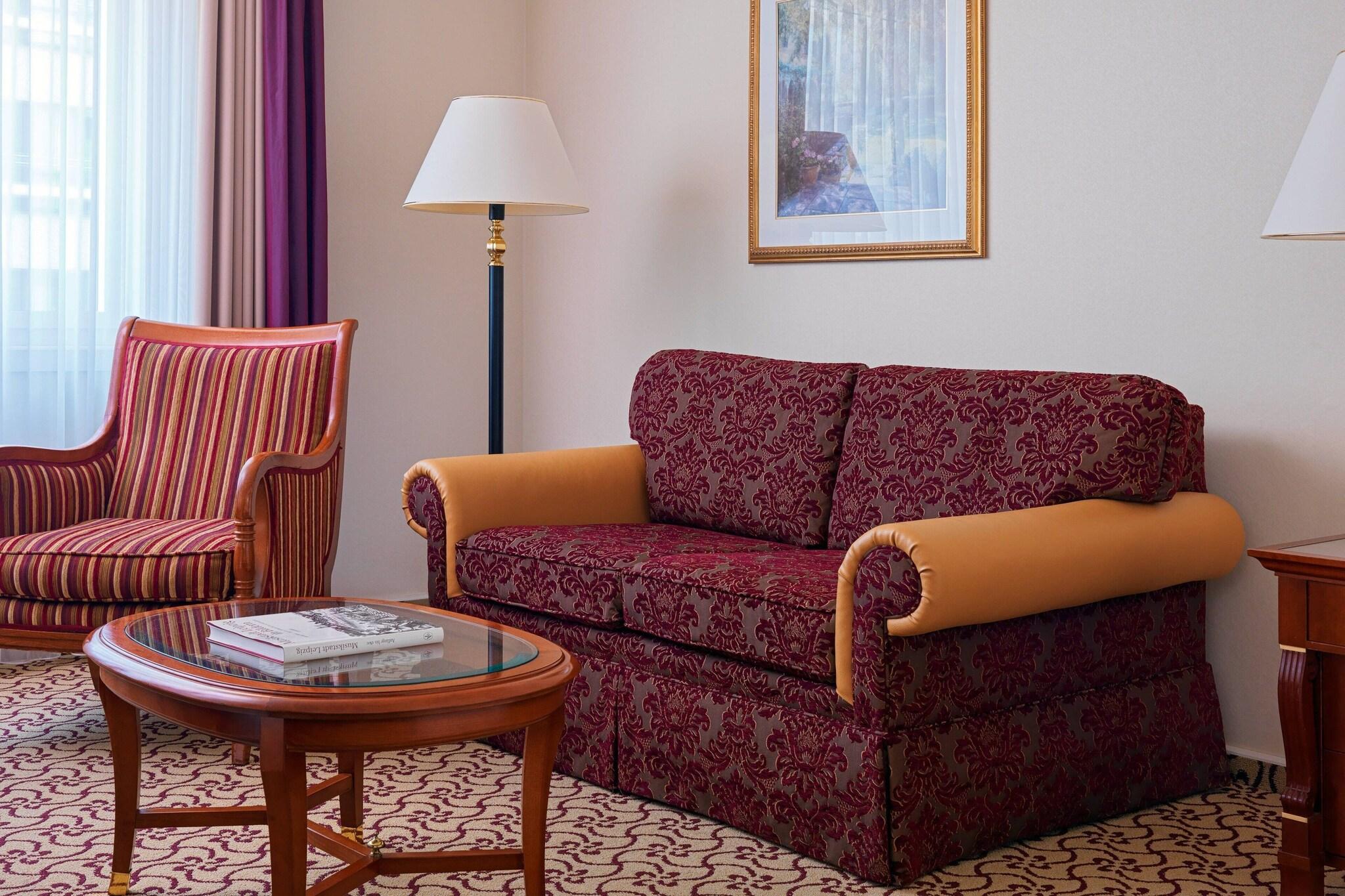 Double Deluxe Queen Bed