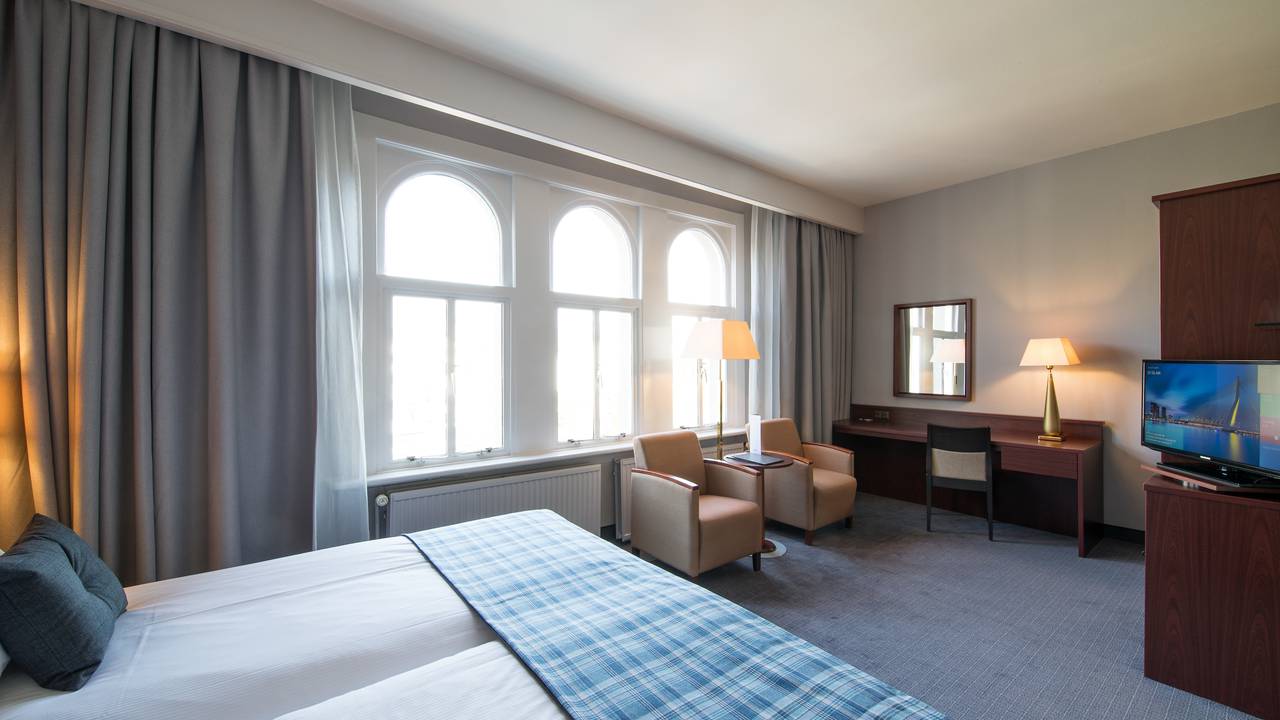 Double or Twin Standard