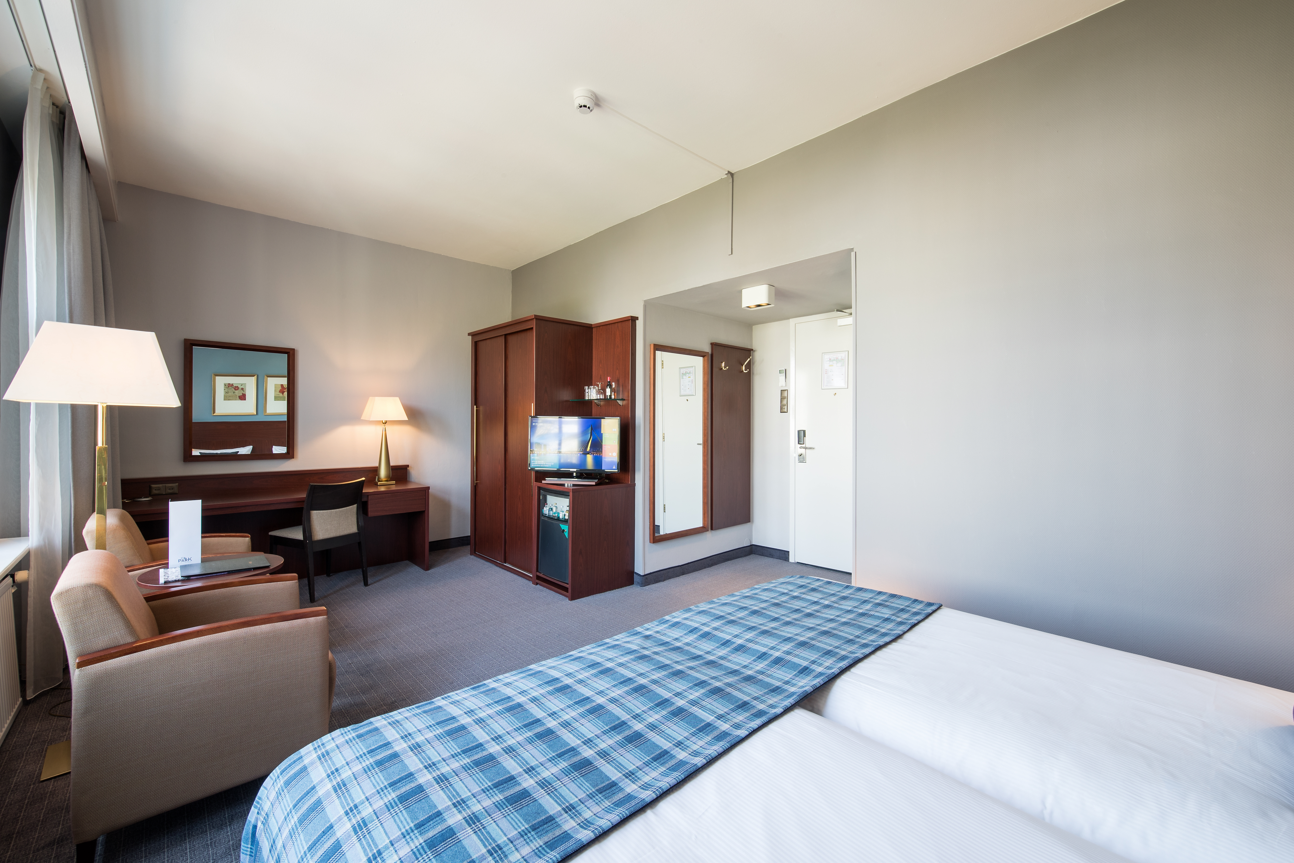 Double or Twin Standard