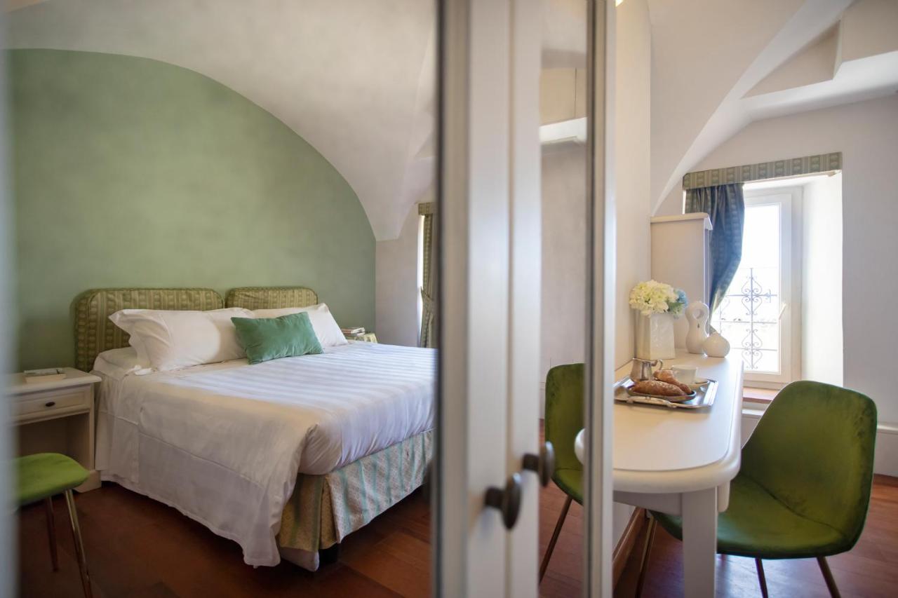 Twin Classic Land View