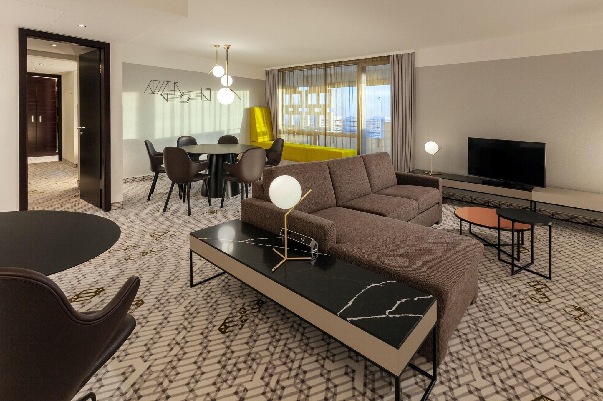 Suite Deluxe Two Double Beds