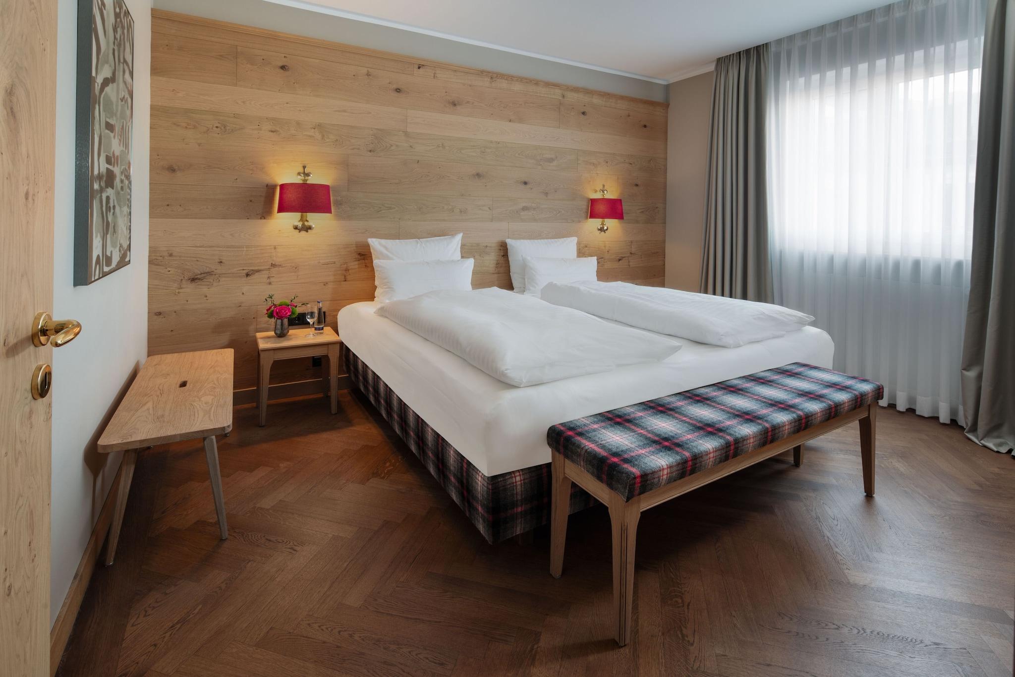 Junior Suite King Bed One Bedroom 