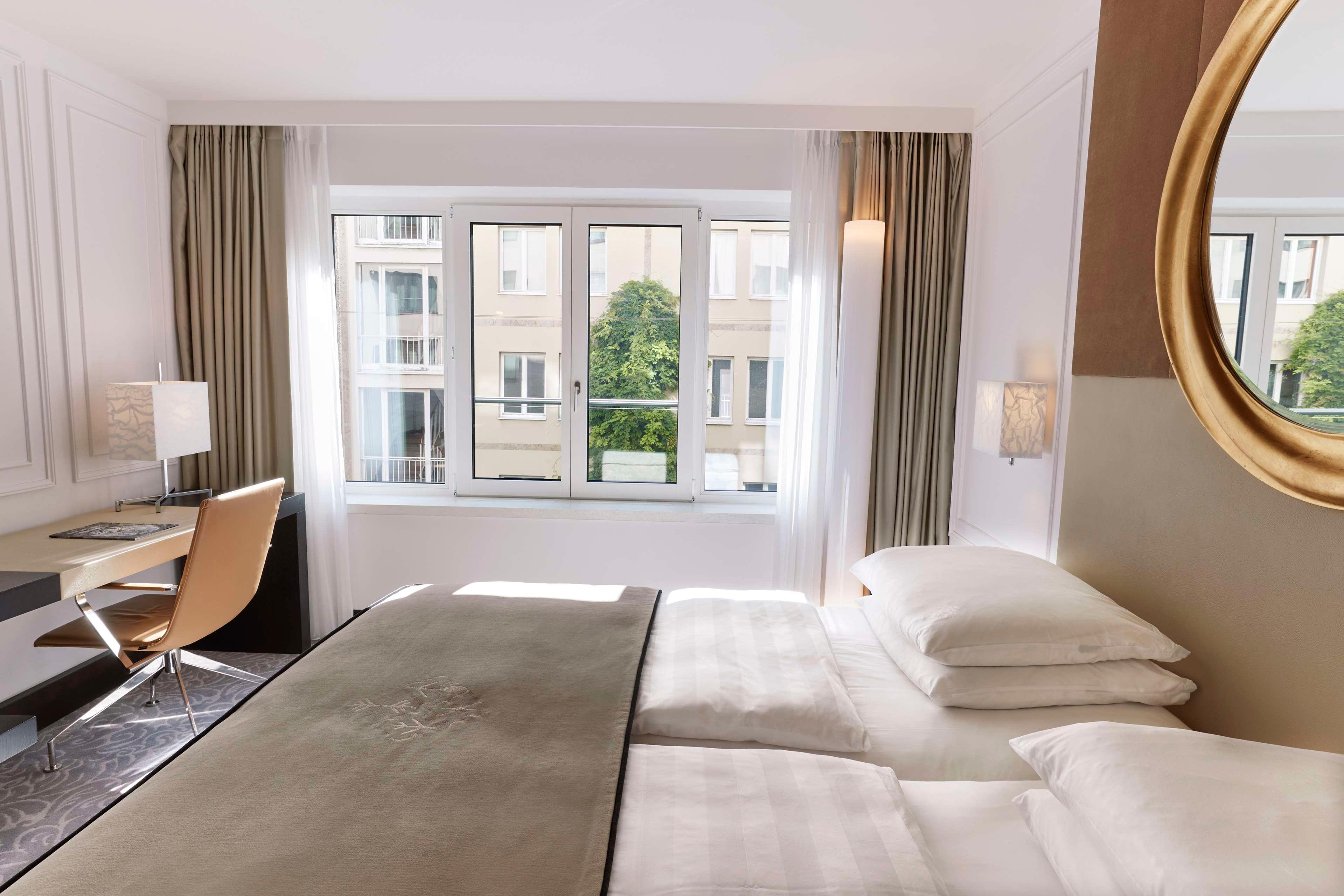 Double or Twin Premier King Bed