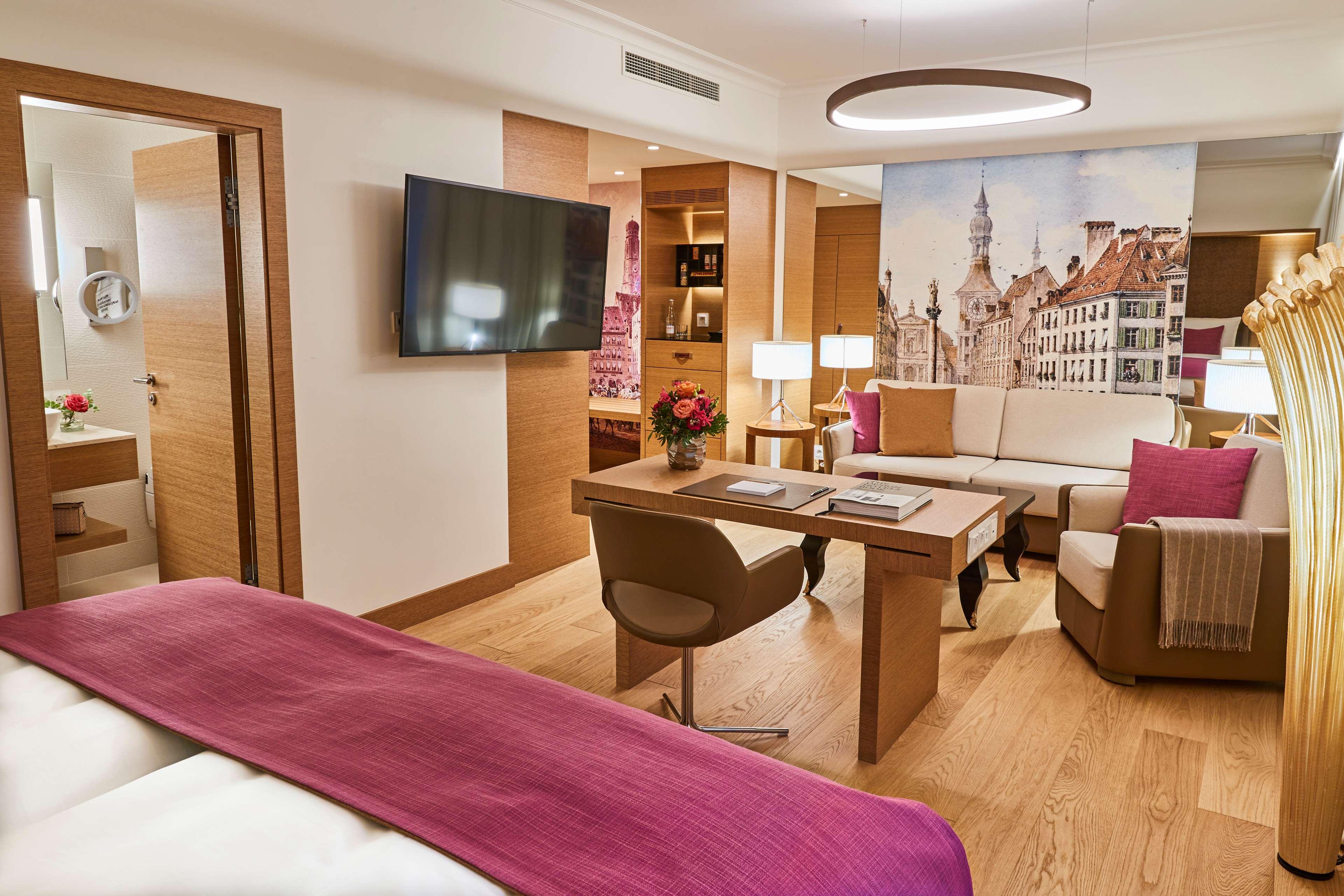 Double or Twin Deluxe King Bed