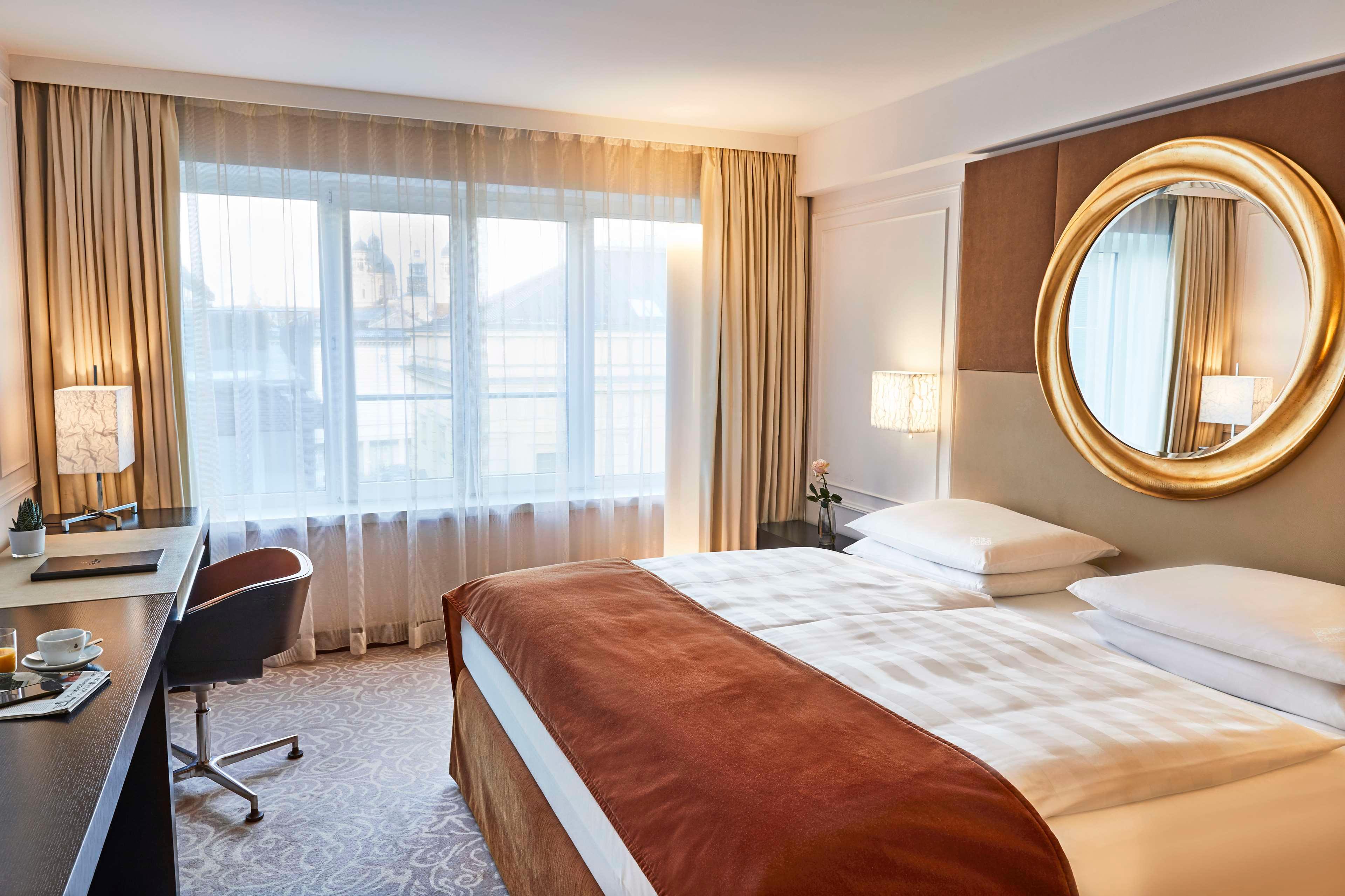 Double or Twin Superior King Bed